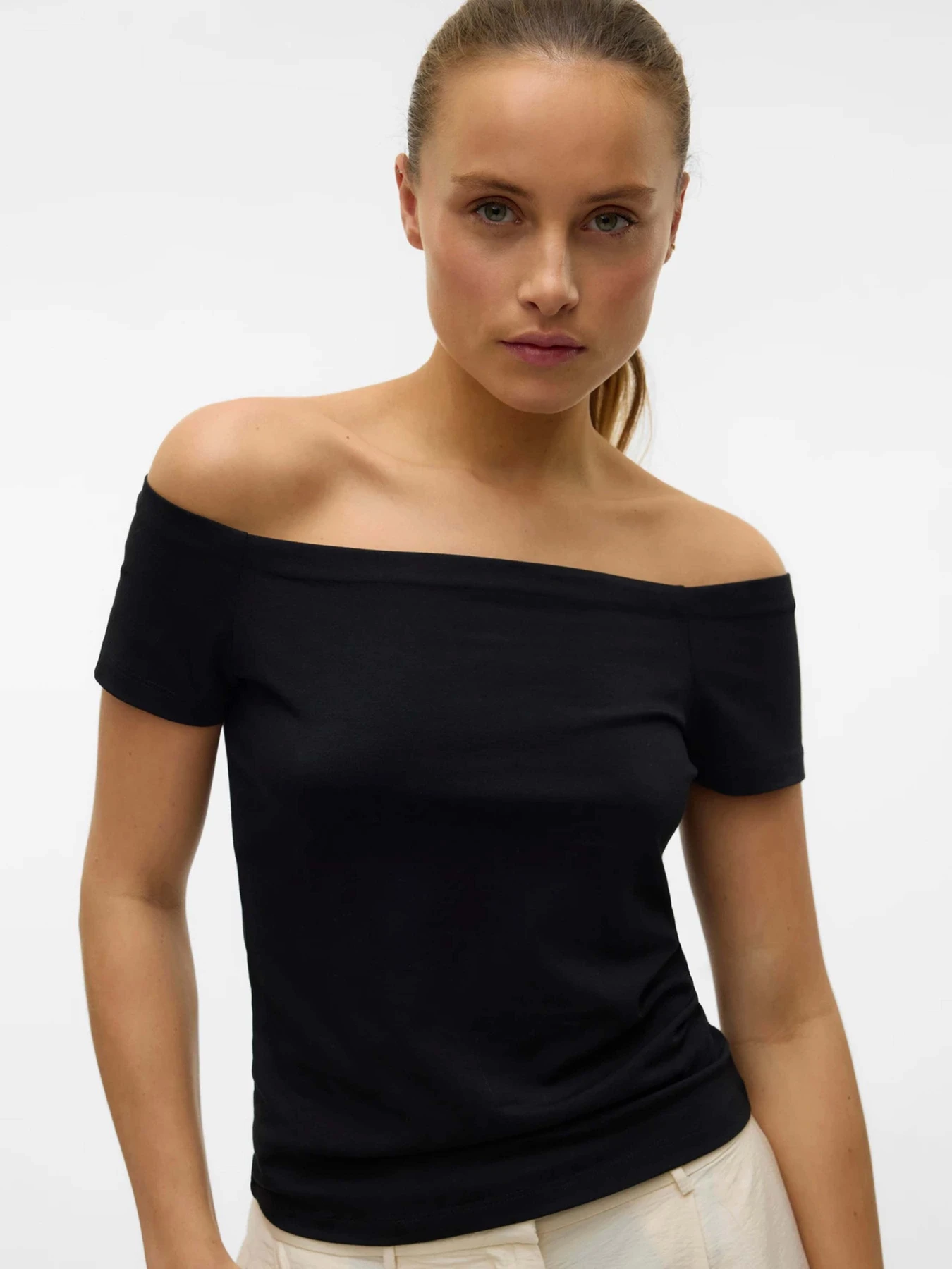 Футболки и поло Vero Moda модель 10325598_Black Футболки и поло Vero Moda модель 10325598_Black Фото