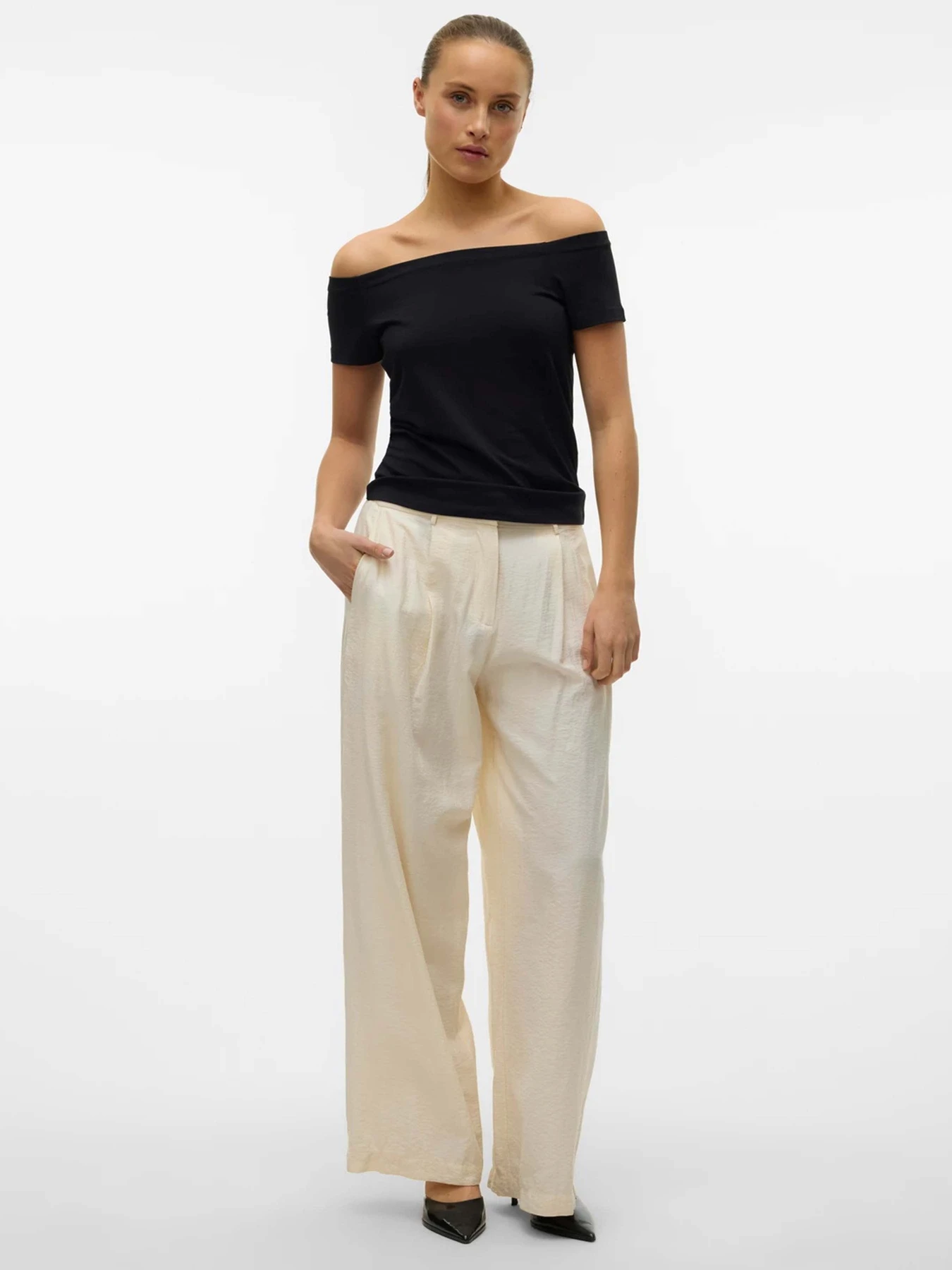 Футболки и поло Vero Moda модель 10325598_Black Футболки и поло Vero Moda модель 10325598_Black Фото