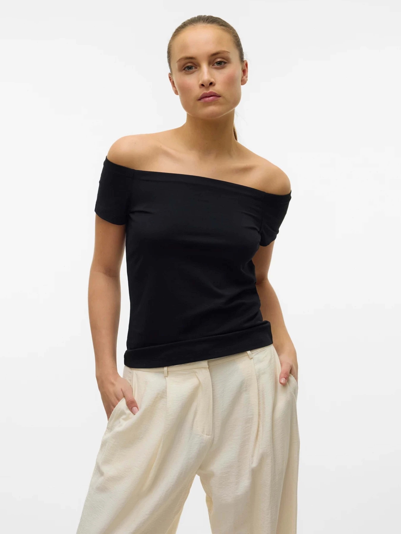 Футболки и поло Vero Moda модель 10325598_Black Футболки и поло Vero Moda модель 10325598_Black Фото
