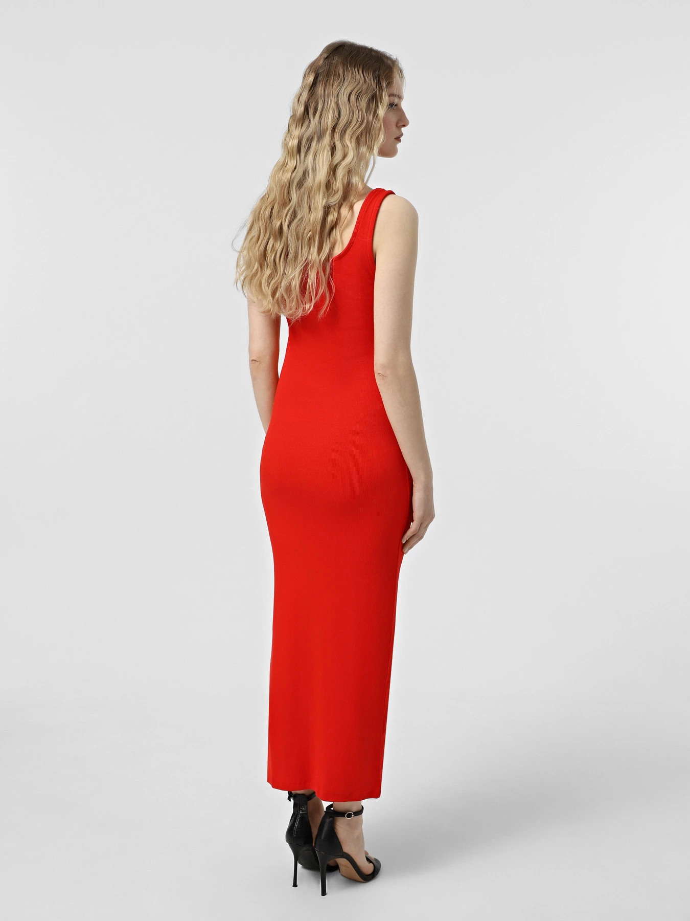 Платья Vero Moda модель 10325601_Fiery Red Фото