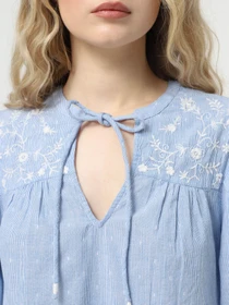 Рубашки Vero Moda модель 10329166_Cashmere Blue Bright White Фото