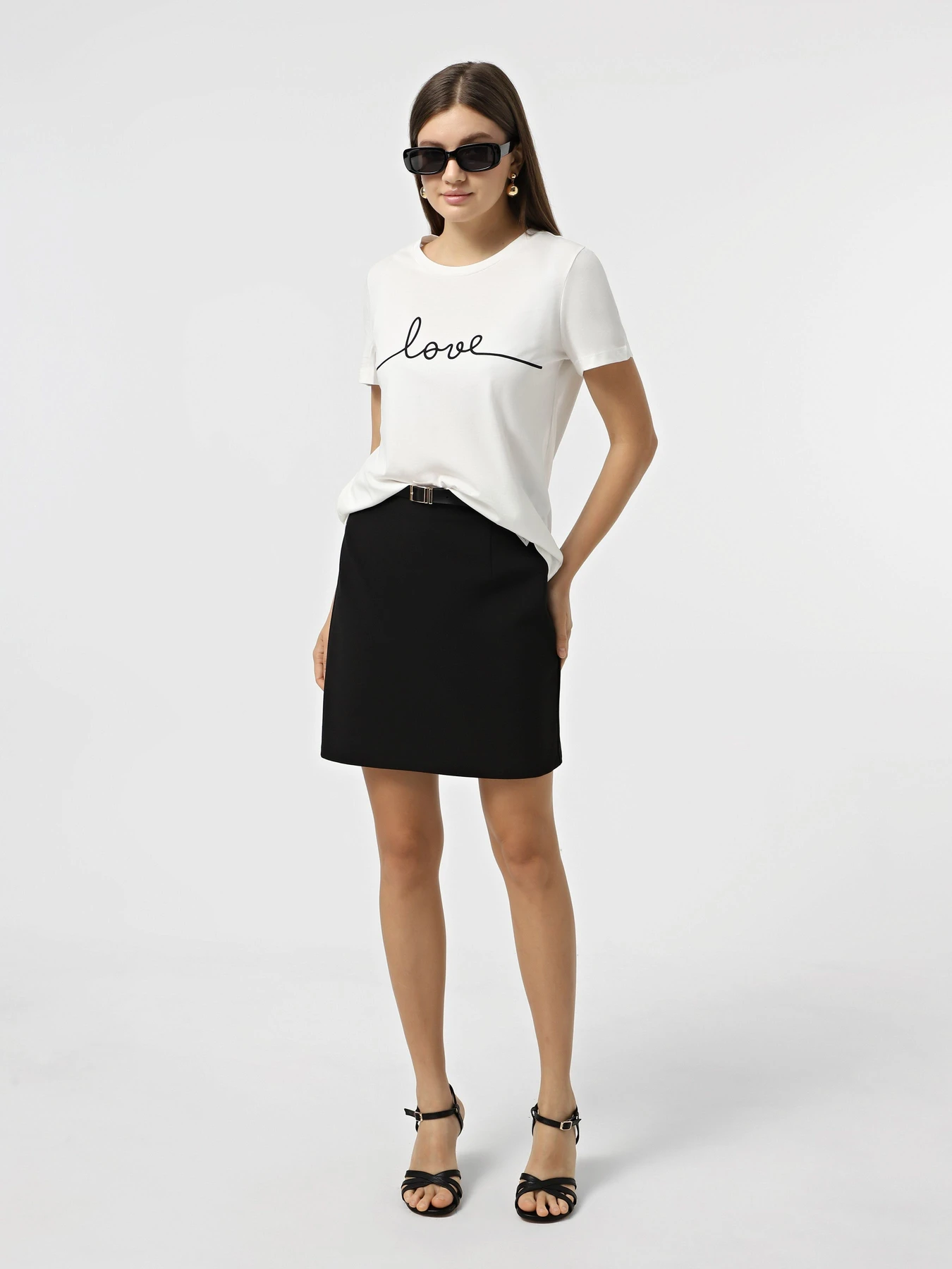 Футболки и поло Vero Moda модель 10332587_Snow White LOVE in BLACK Футболки и поло Vero Moda модель 10332587_Snow White LOVE in BLACK Фото