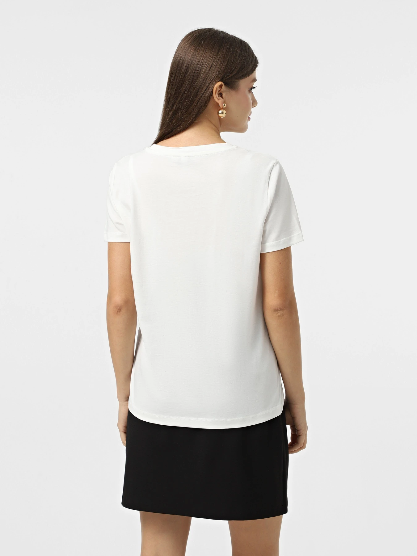 Футболки и поло Vero Moda модель 10332587_Snow White LOVE in BLACK Футболки и поло Vero Moda модель 10332587_Snow White LOVE in BLACK Фото
