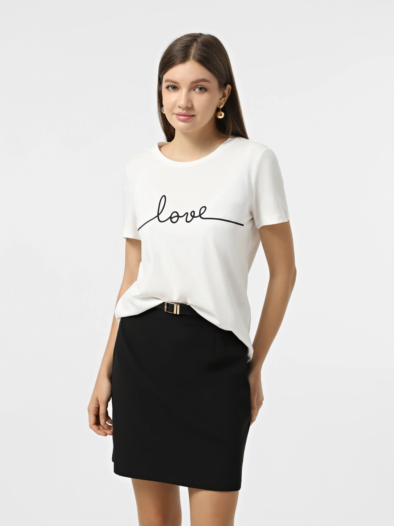Футболки и поло Vero Moda модель 10332587_Snow White LOVE in BLACK Футболки и поло Vero Moda модель 10332587_Snow White LOVE in BLACK Фото