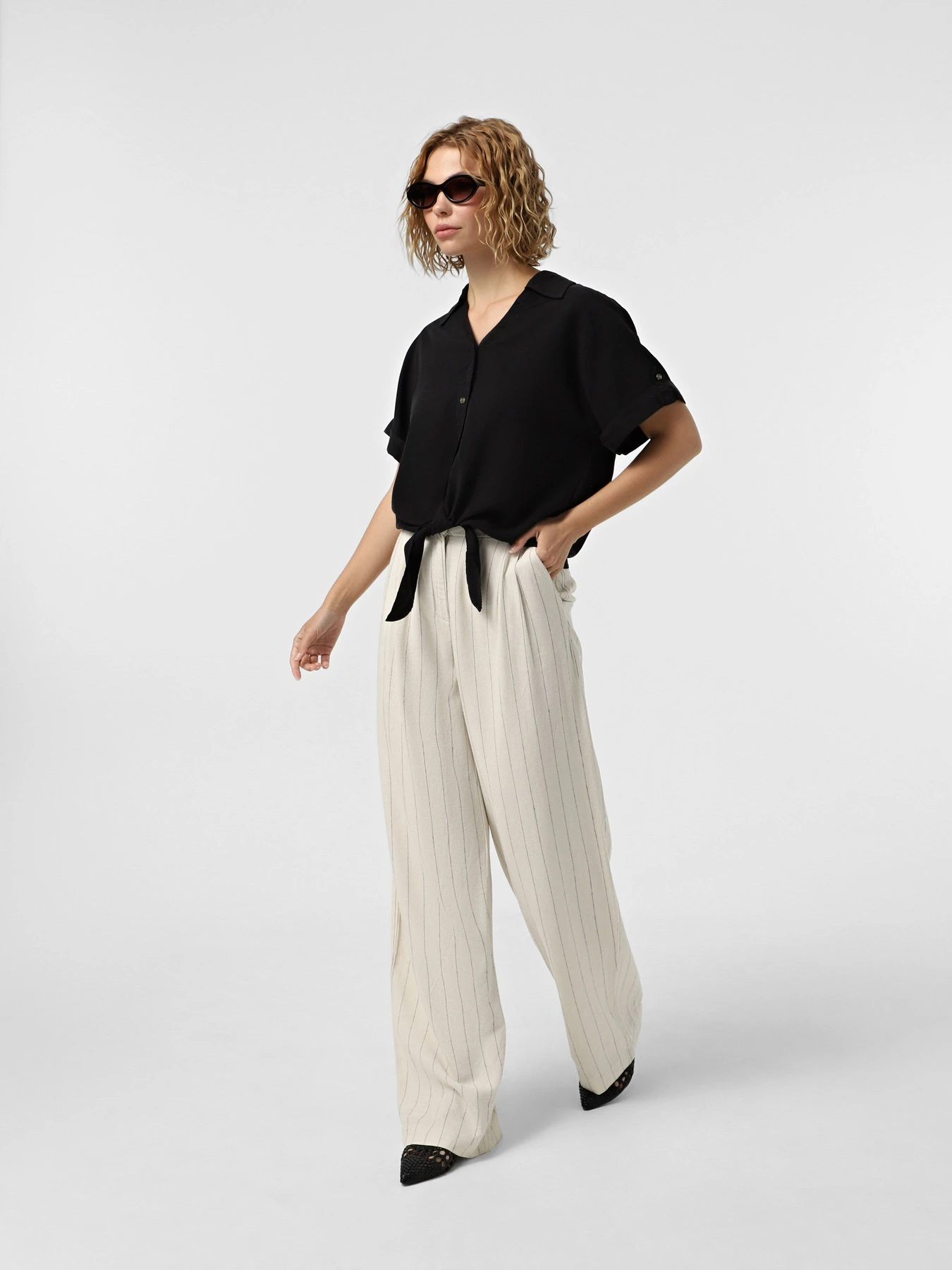 Брюки Vero Moda модель 10322125_Oatmeal GREY PINSTRIPE Брюки Vero Moda модель 10322125_Oatmeal GREY PINSTRIPE Фото