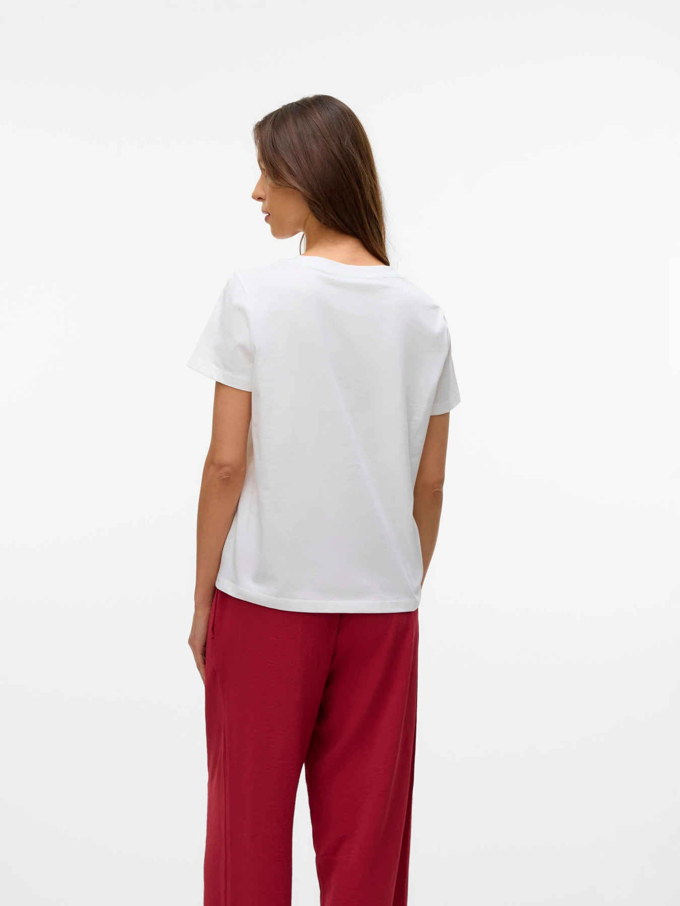 Футболки и поло Vero Moda FEO S/S O-NECK T-SHIRT модель 10332807_Snow White GOLD TIGER Футболки и поло Vero Moda FEO S/S O-NECK T-SHIRT модель 10332807_Snow White GOLD TIGER Фото