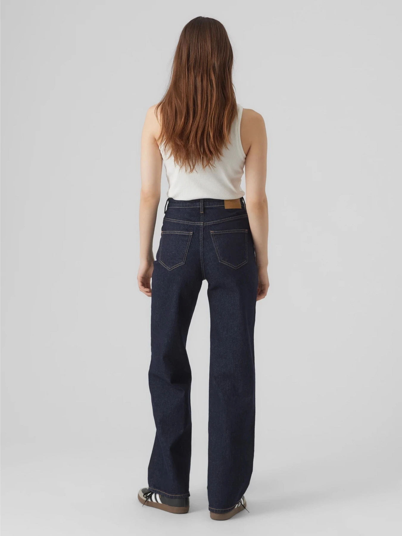 Джинсы Vero Moda TESSA HR WIDE JEANS модель 10297608_Dark Blue Denim Rinse Джинсы Vero Moda TESSA HR WIDE JEANS модель 10297608_Dark Blue Denim Rinse Фото