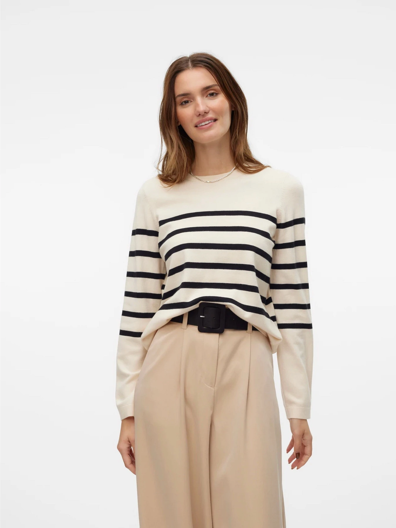 Свитры и кардиганы Vero Moda SABA PLAIN LS O-NECK PULLOVER модель 10309324_Birch BLACK Свитры и кардиганы Vero Moda SABA PLAIN LS O-NECK PULLOVER модель 10309324_Birch BLACK Фото