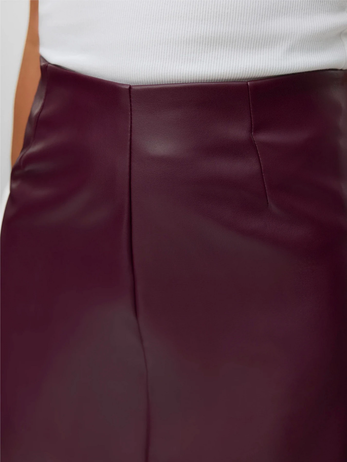 Юбки Vero Moda NELLY HR SHORT PL SKIRT модель 10322469_Winetasting Юбки Vero Moda NELLY HR SHORT PL SKIRT модель 10322469_Winetasting Фото