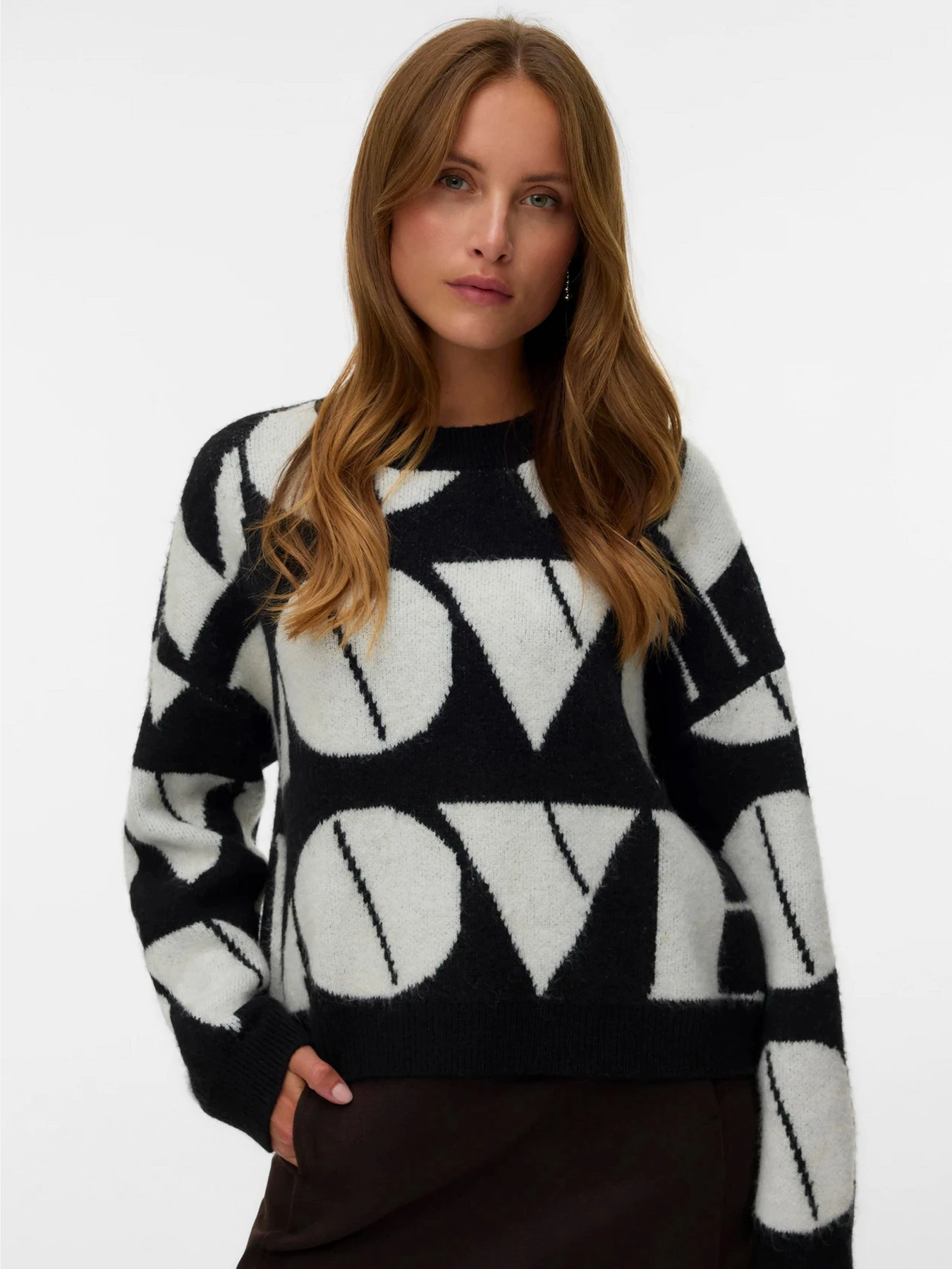 Свитры и кардиганы Vero Moda LOVE LS O-NECK PULLOVER модель 10331432_Black W. BIRCH BIG LOVE Свитры и кардиганы Vero Moda LOVE LS O-NECK PULLOVER модель 10331432_Black W. BIRCH BIG LOVE Фото