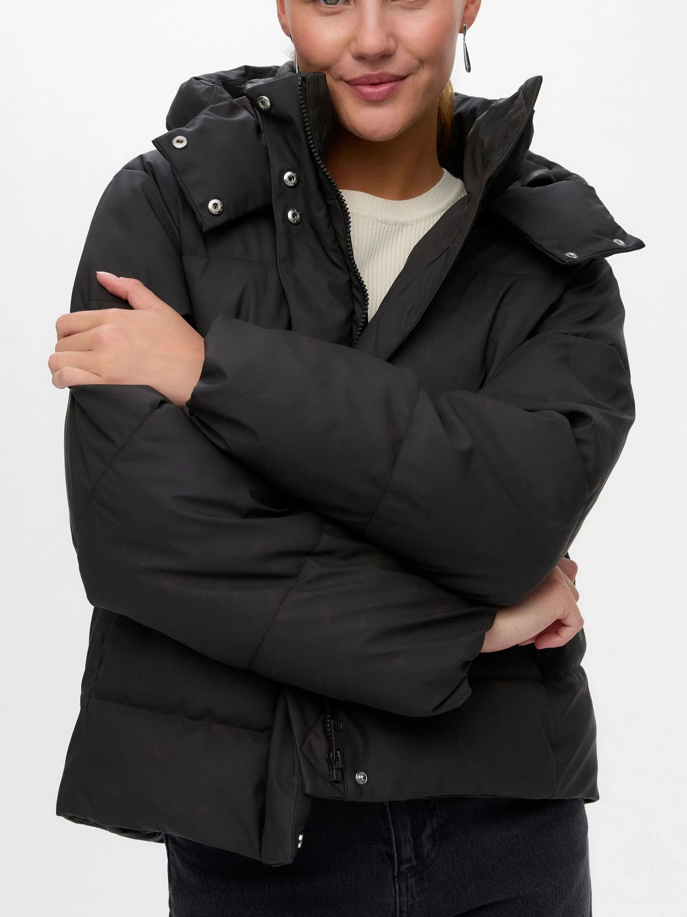 Куртки и дубленки Vero Moda GRETAKYLIE SHORT COATED JACKET модель 10311315_Chocolate Torte Куртки и дубленки Vero Moda GRETAKYLIE SHORT COATED JACKET модель 10311315_Chocolate Torte Фото