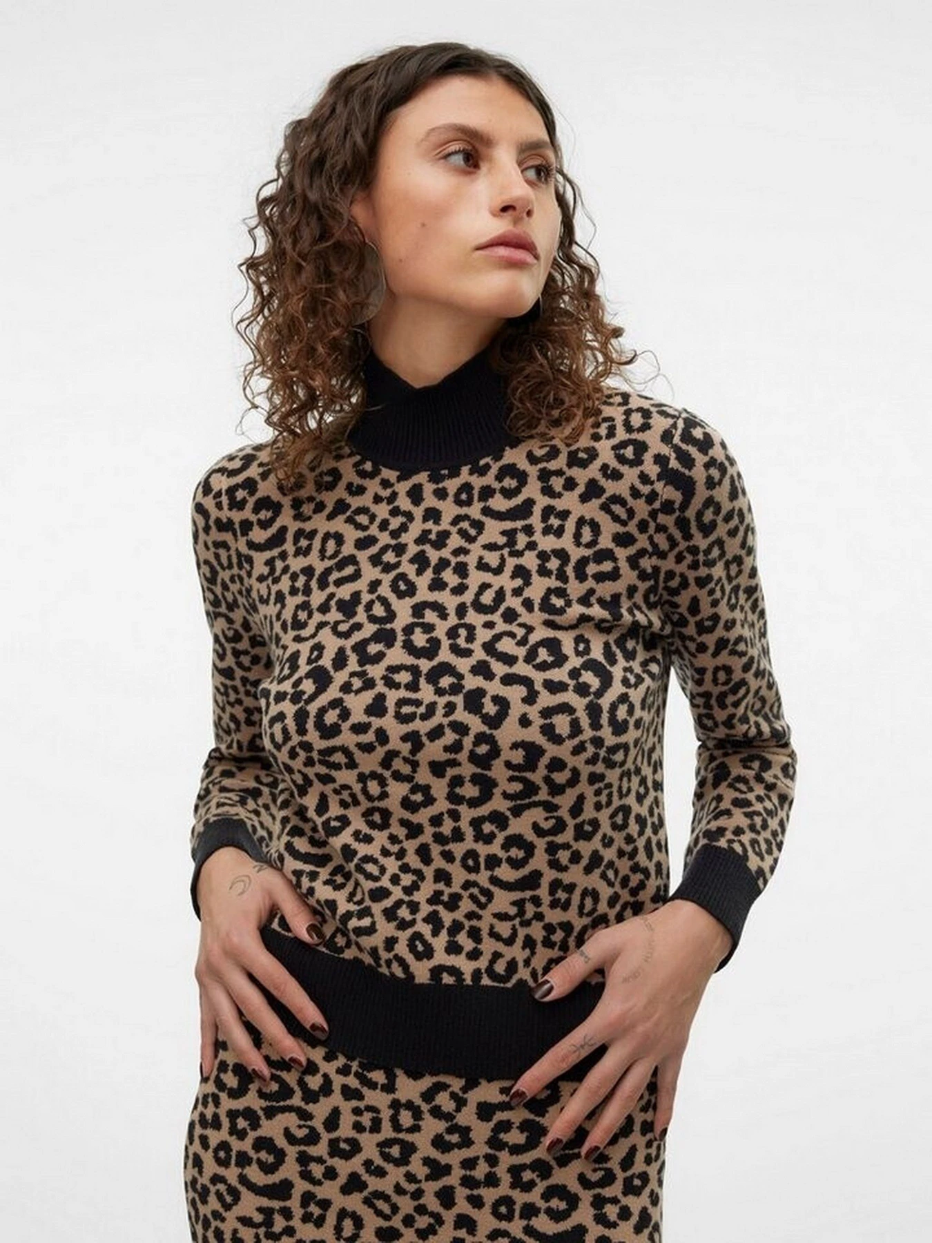 Светри та кардигани Vero Moda VMARIA ART LS HIGH-NECK PULLOV модель 10314509_Black W. SILVER MINK ( NEW Светри та кардигани Vero Moda VMARIA ART LS HIGH-NECK PULLOV модель 10314509_Black W. SILVER MINK ( NEW Фото