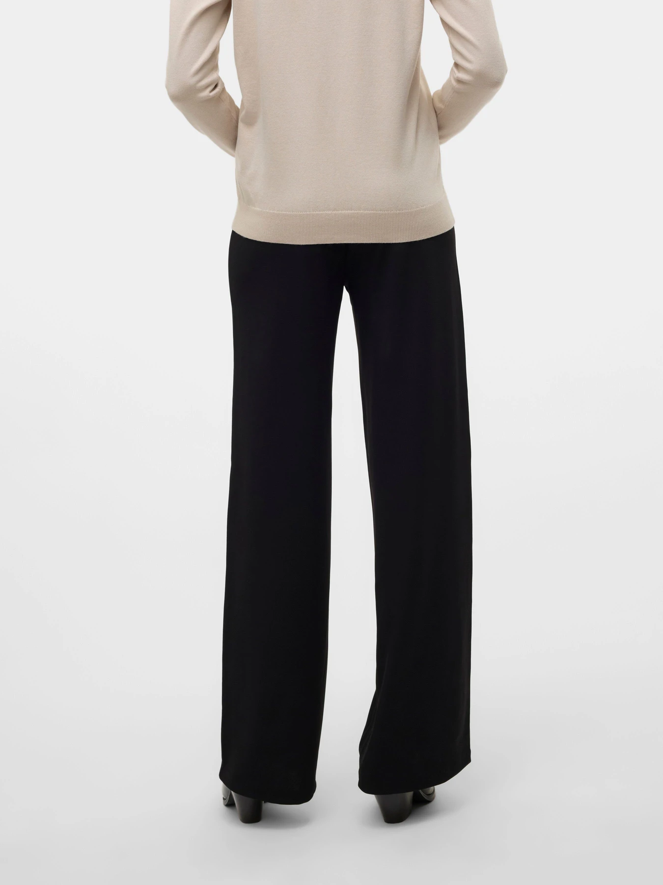 Штани Vero Moda BERLIN ZAMIRA MW WIDE PANT модель 10318454_Black Штани Vero Moda BERLIN ZAMIRA MW WIDE PANT модель 10318454_Black Фото