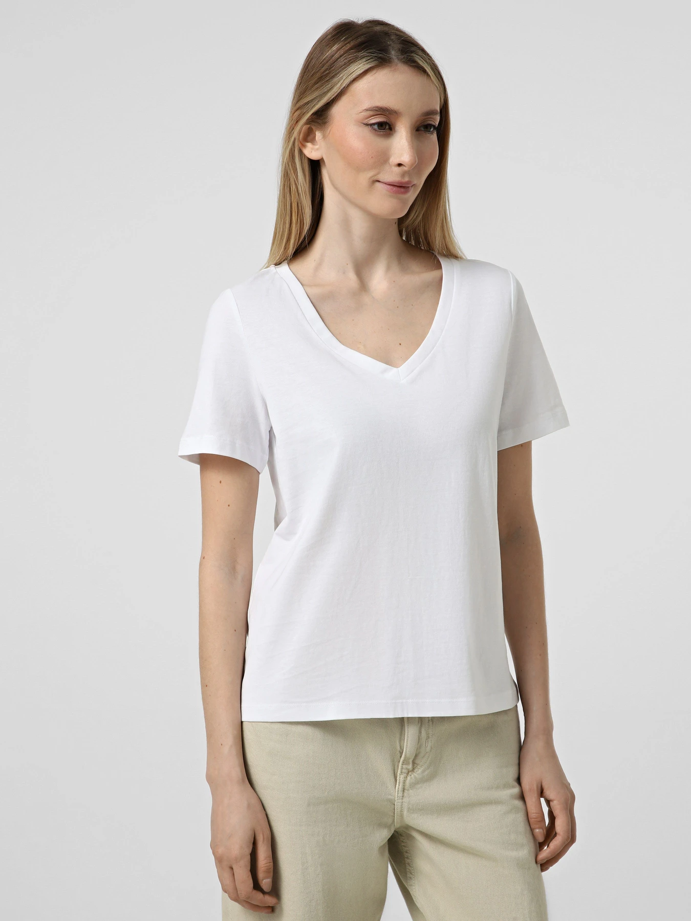 Футболки і поло Vero Moda PAULINA SS V-NECK T-SHIRT модель 10342926_Bright White Футболки і поло Vero Moda PAULINA SS V-NECK T-SHIRT модель 10342926_Bright White Фото