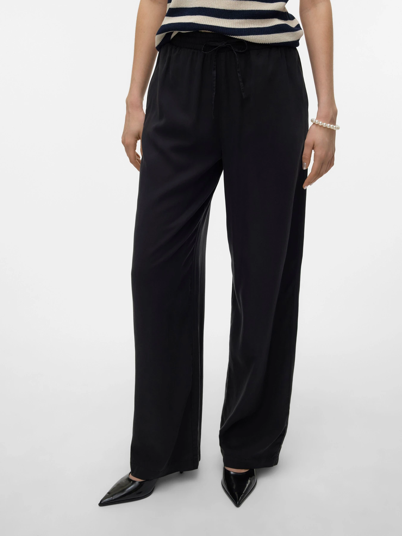 Брюки Vero Moda BREE HW LONG LOOSE TENCEL PANT модель 10304898_Black Denim Брюки Vero Moda BREE HW LONG LOOSE TENCEL PANT модель 10304898_Black Denim Фото
