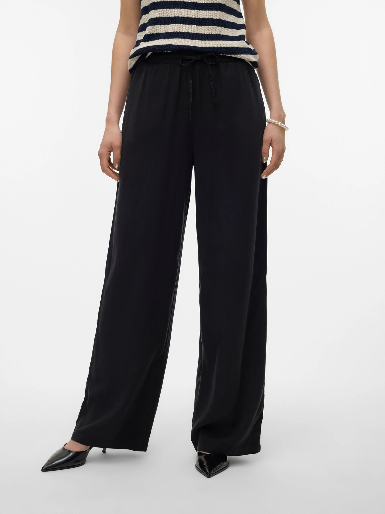 Брюки Vero Moda BREE HW LONG LOOSE TENCEL PANT модель 10304898_Black Denim Брюки Vero Moda BREE HW LONG LOOSE TENCEL PANT модель 10304898_Black Denim Фото