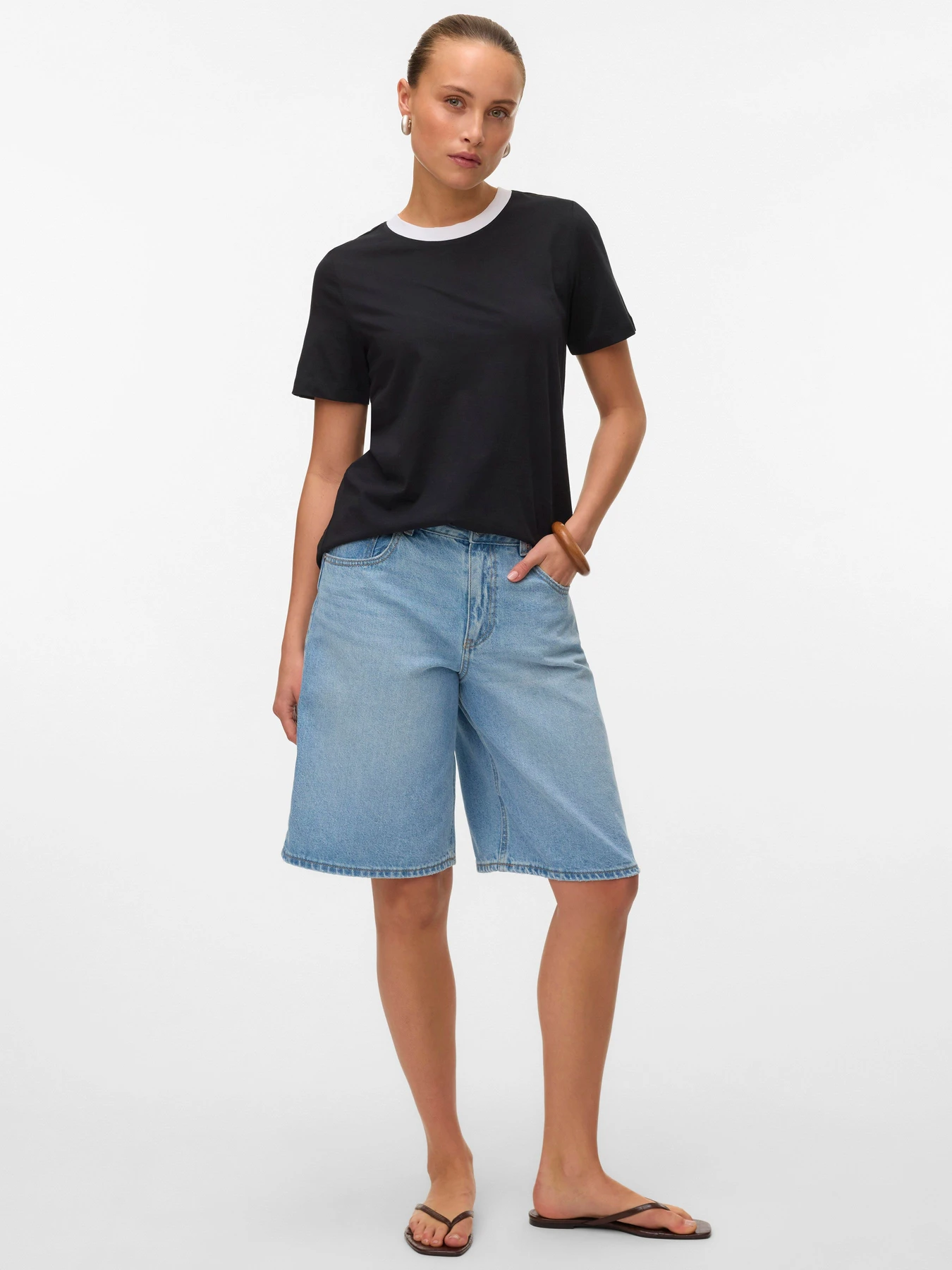 Футболки і поло Vero Moda PAULINA SS T-SHIRT модель 10316991_Black Bright White Necklin Фото