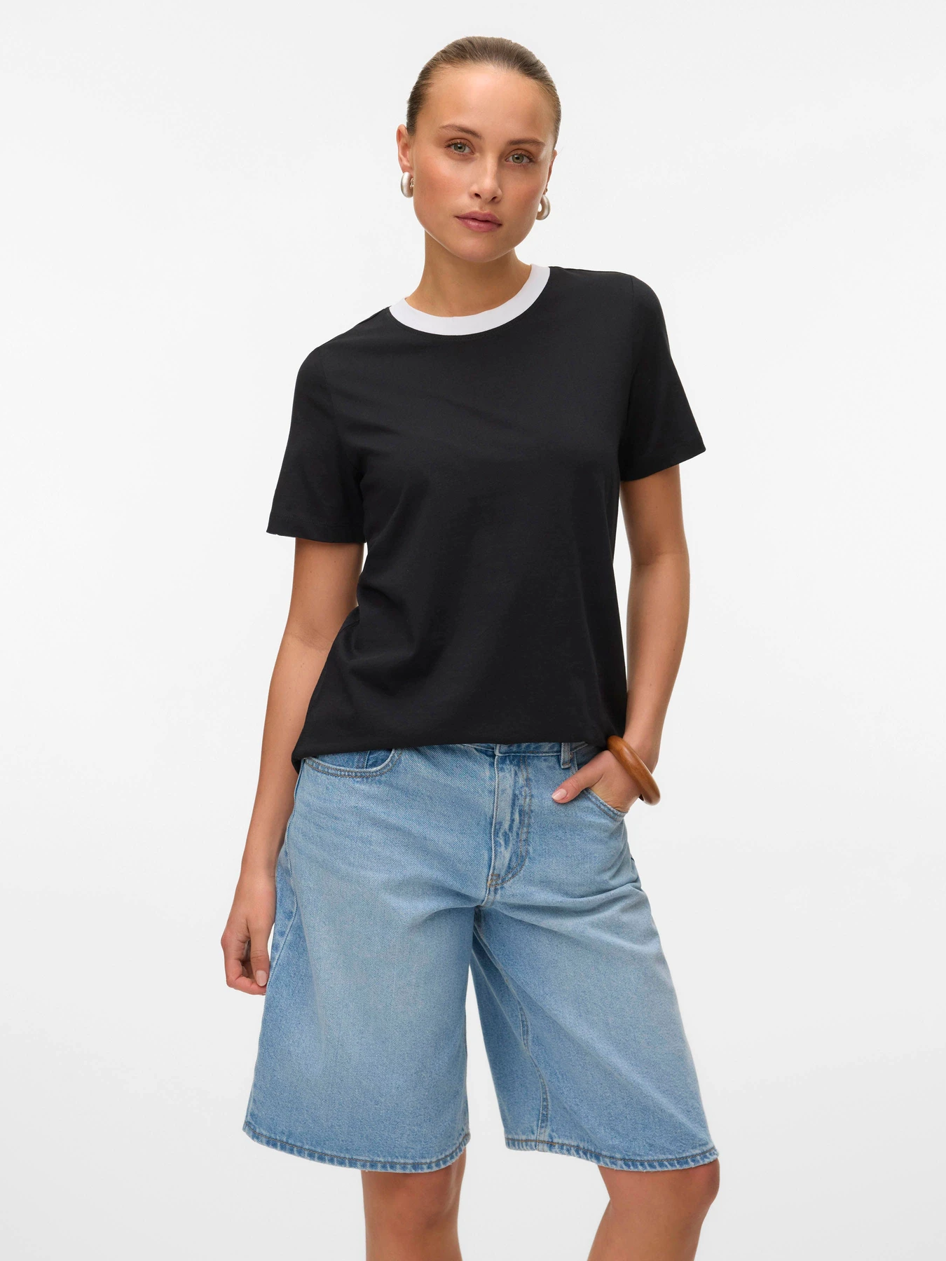 Футболки і поло Vero Moda PAULINA SS T-SHIRT модель 10316991_Black Bright White Necklin Фото