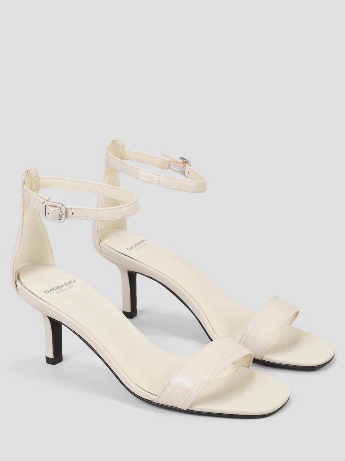 Босоножки VAGABOND Amanda модель 4905-108-02 Босоножки VAGABOND Amanda модель 4905-108-02 Фото
