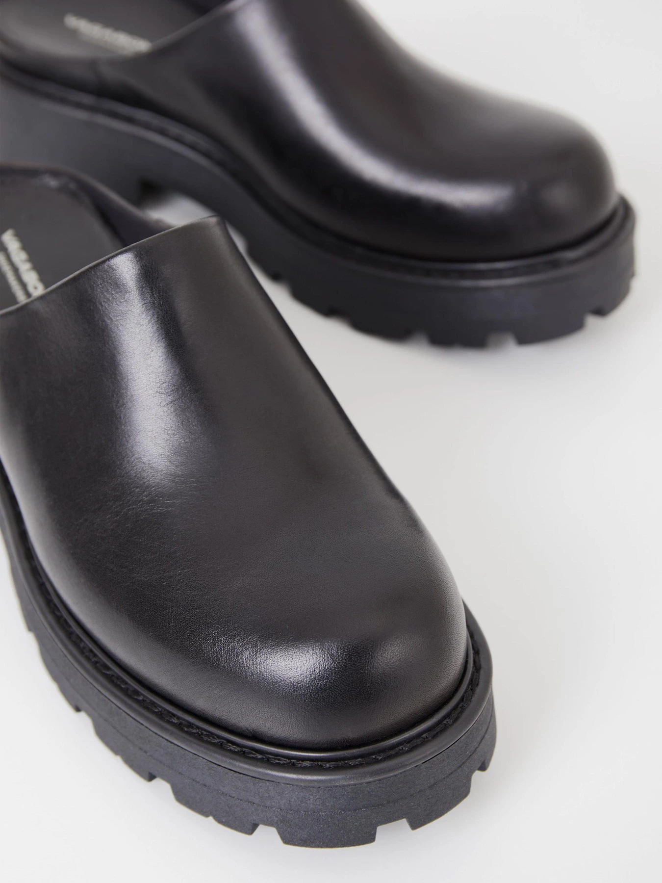 Шльопанці VAGABOND Cosmo 2.0 Mules модель 5349-201-20 Фото