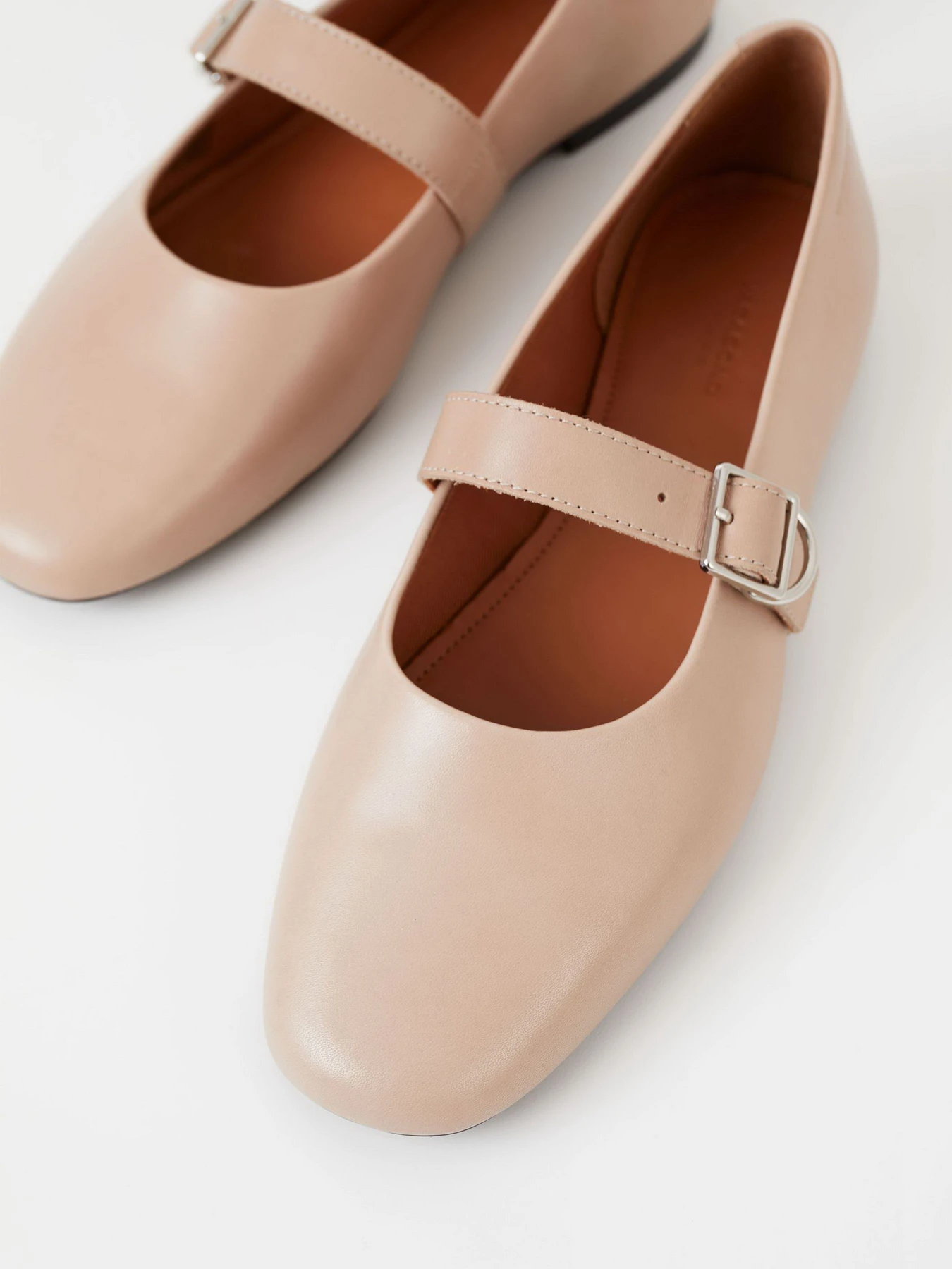 Туфли и лоферы VAGABOND Jolin модель 5608-001-09 Туфли и лоферы VAGABOND Jolin модель 5608-001-09 Фото