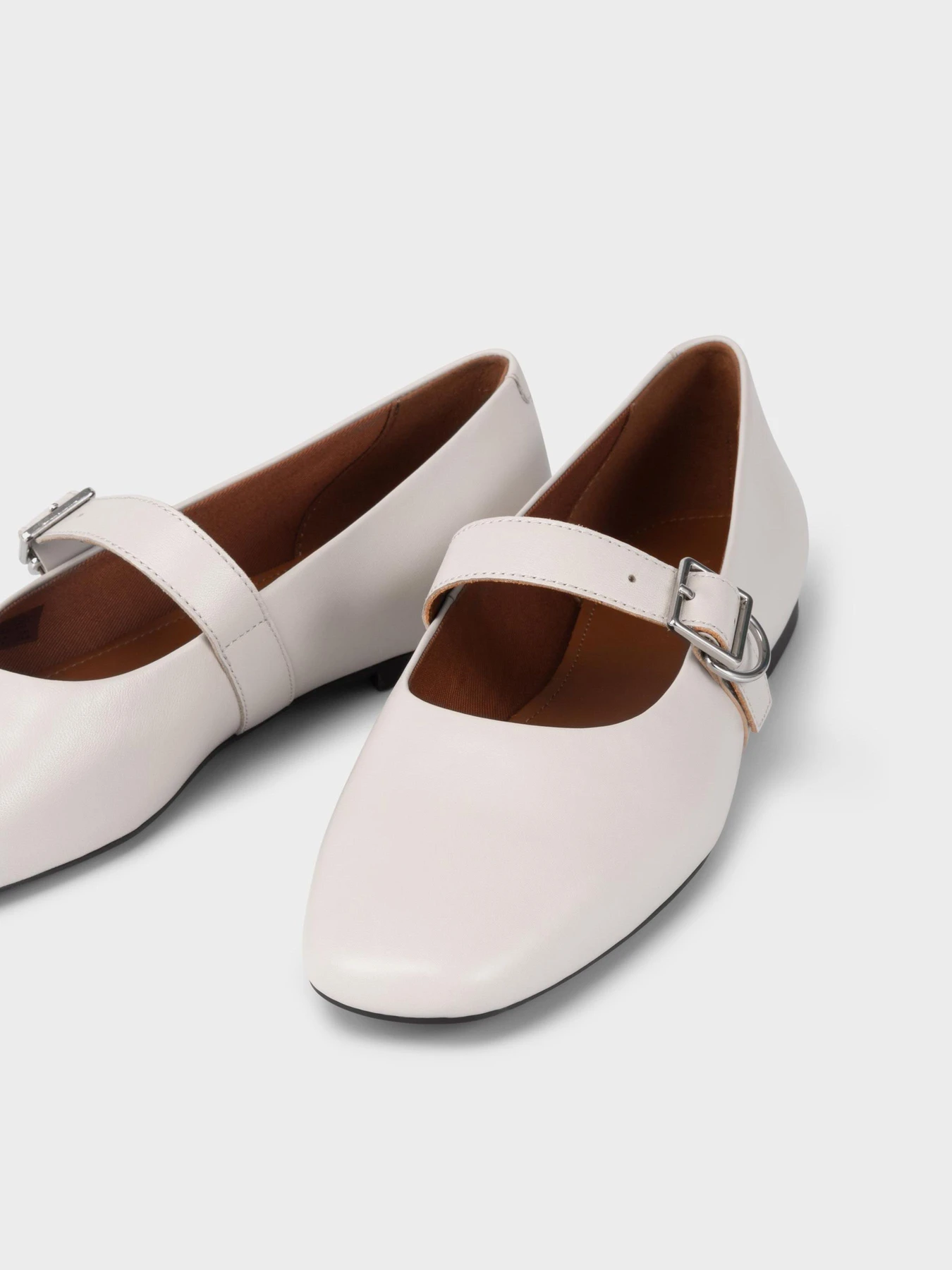 Туфли и лоферы VAGABOND Jolin модель 5608-001-02 Туфли и лоферы VAGABOND Jolin модель 5608-001-02 Фото