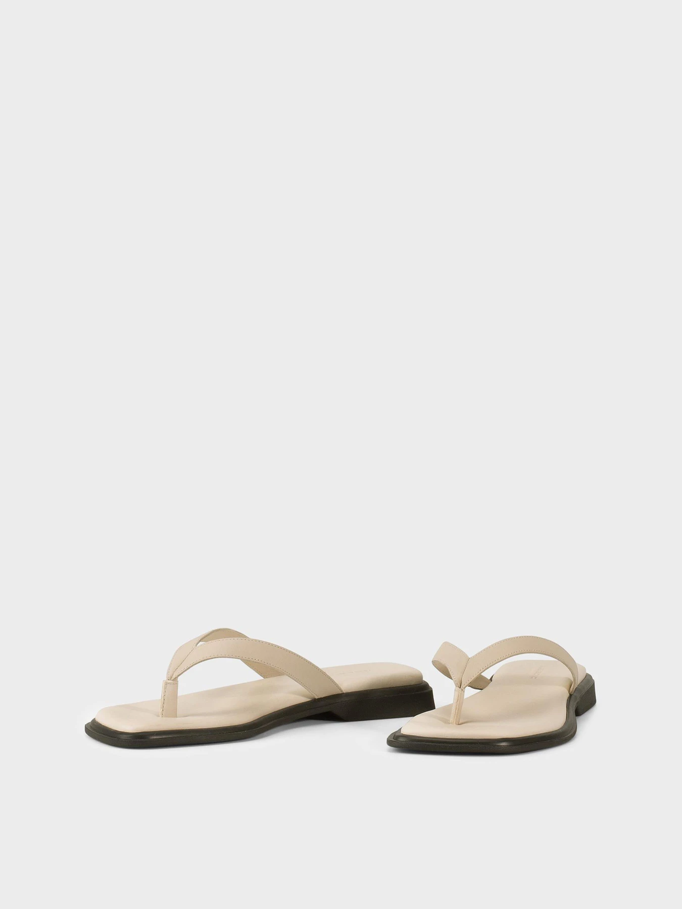 Шлёпанцы VAGABOND IZZY модель 5913-401-02 Шлёпанцы VAGABOND IZZY модель 5913-401-02 Фото