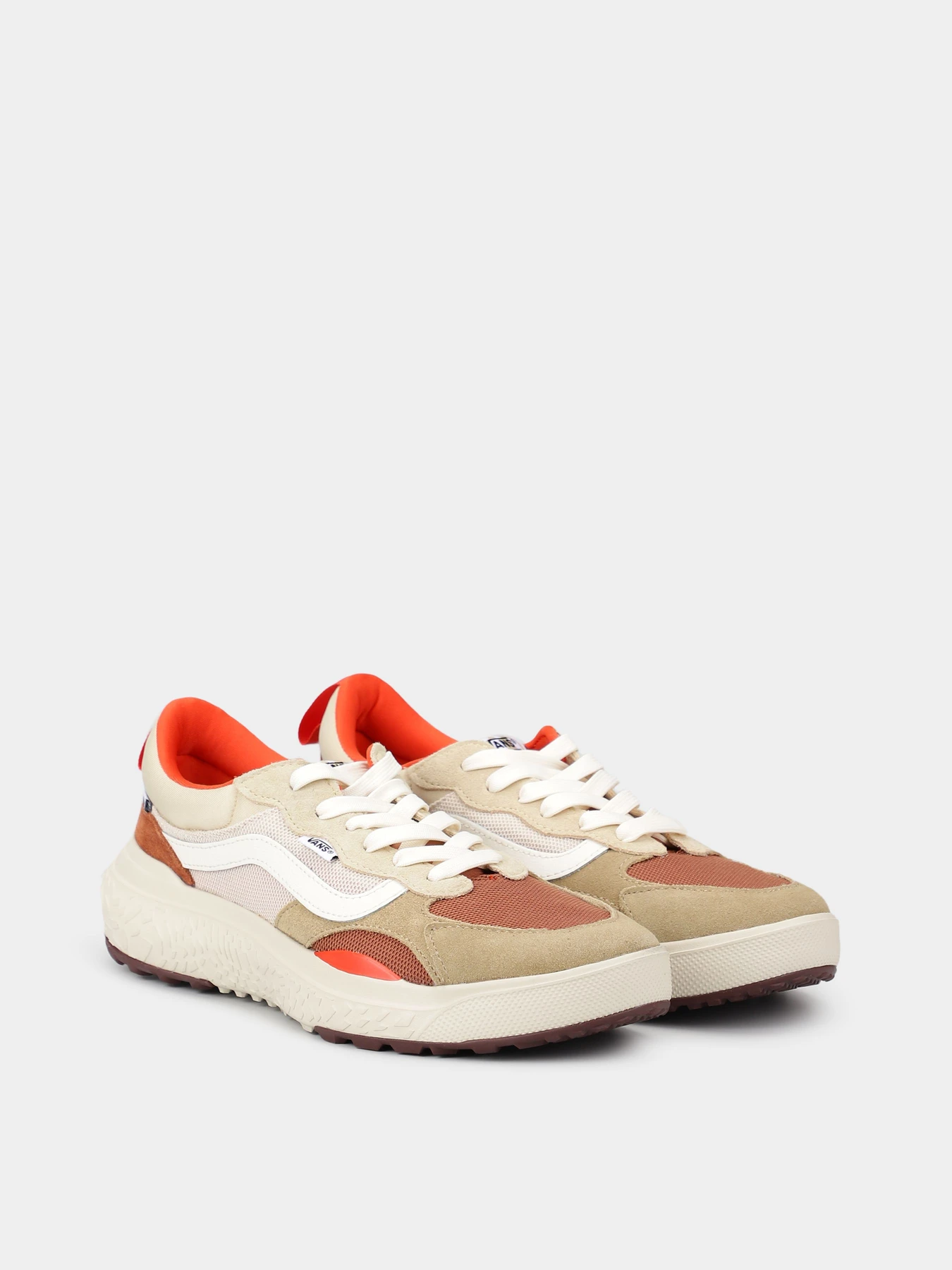 Кроссовки Vans Neo VR3 модель VN000BCEBGO1 Кроссовки Vans Neo VR3 модель VN000BCEBGO1 Фото