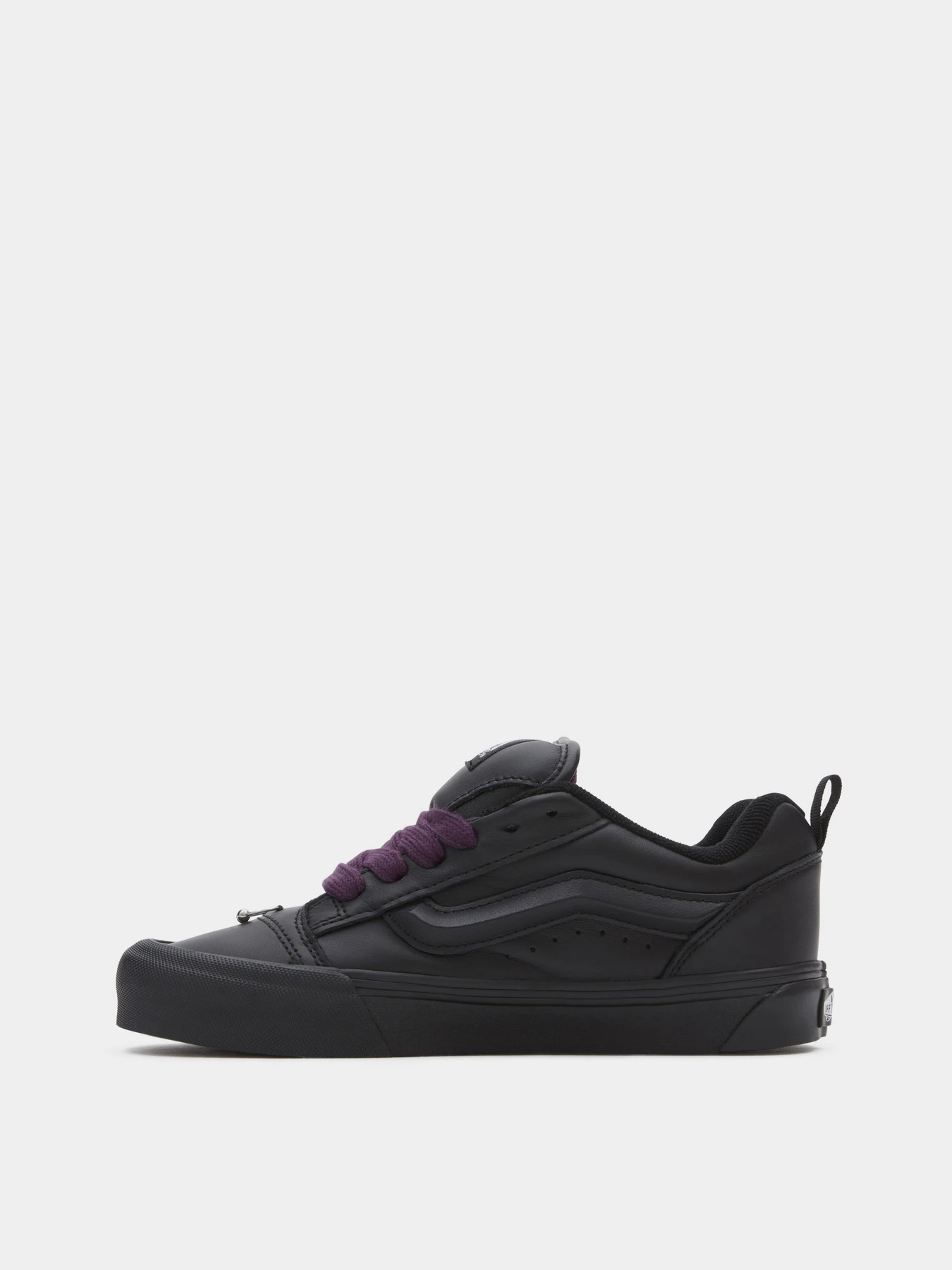 Кеды Vans Knu Skool модель VN000CS0BKA1 Кеды Vans Knu Skool модель VN000CS0BKA1 Фото