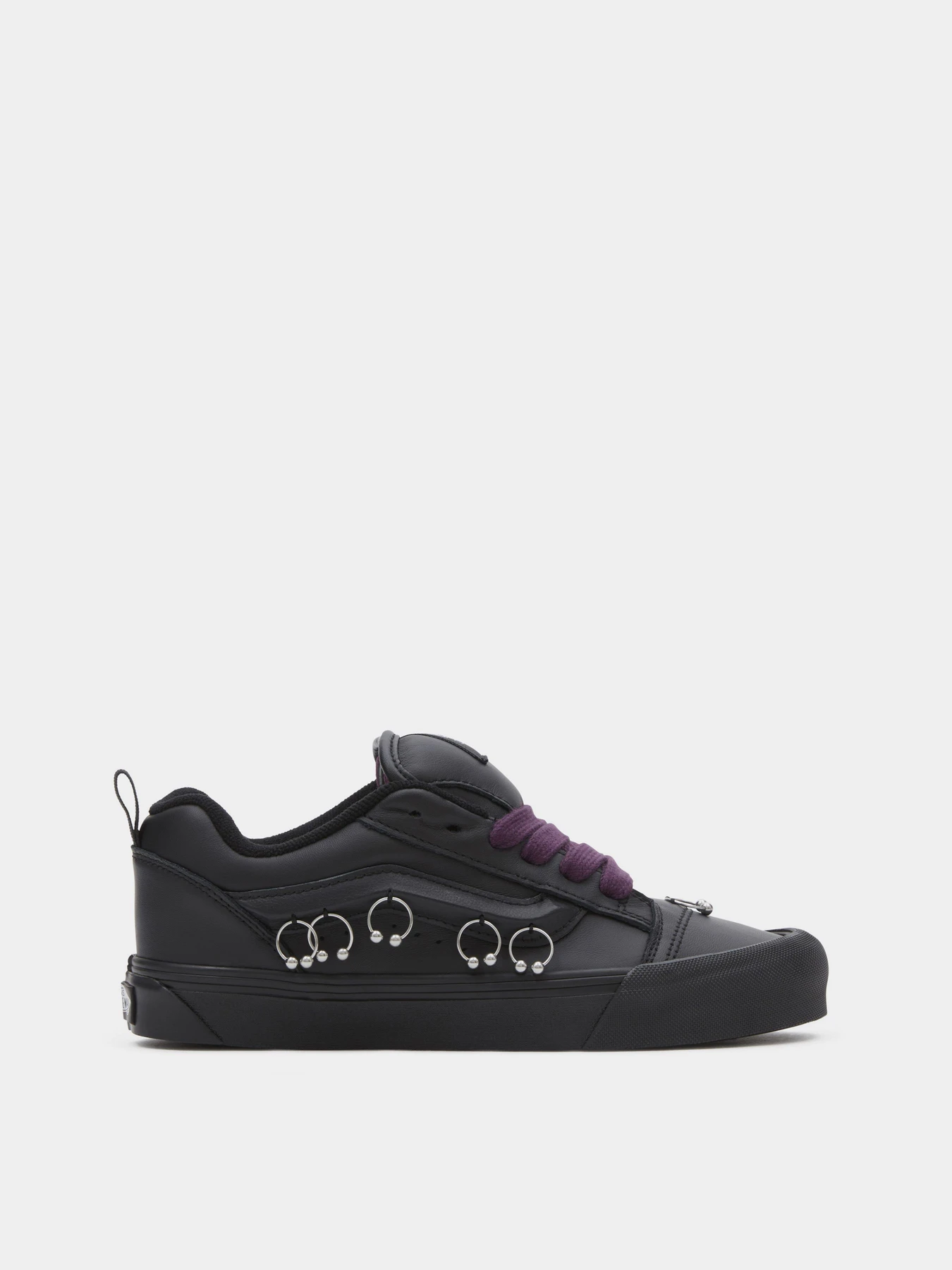 Кеды Vans Knu Skool модель VN000CS0BKA1 Кеды Vans Knu Skool модель VN000CS0BKA1 Фото