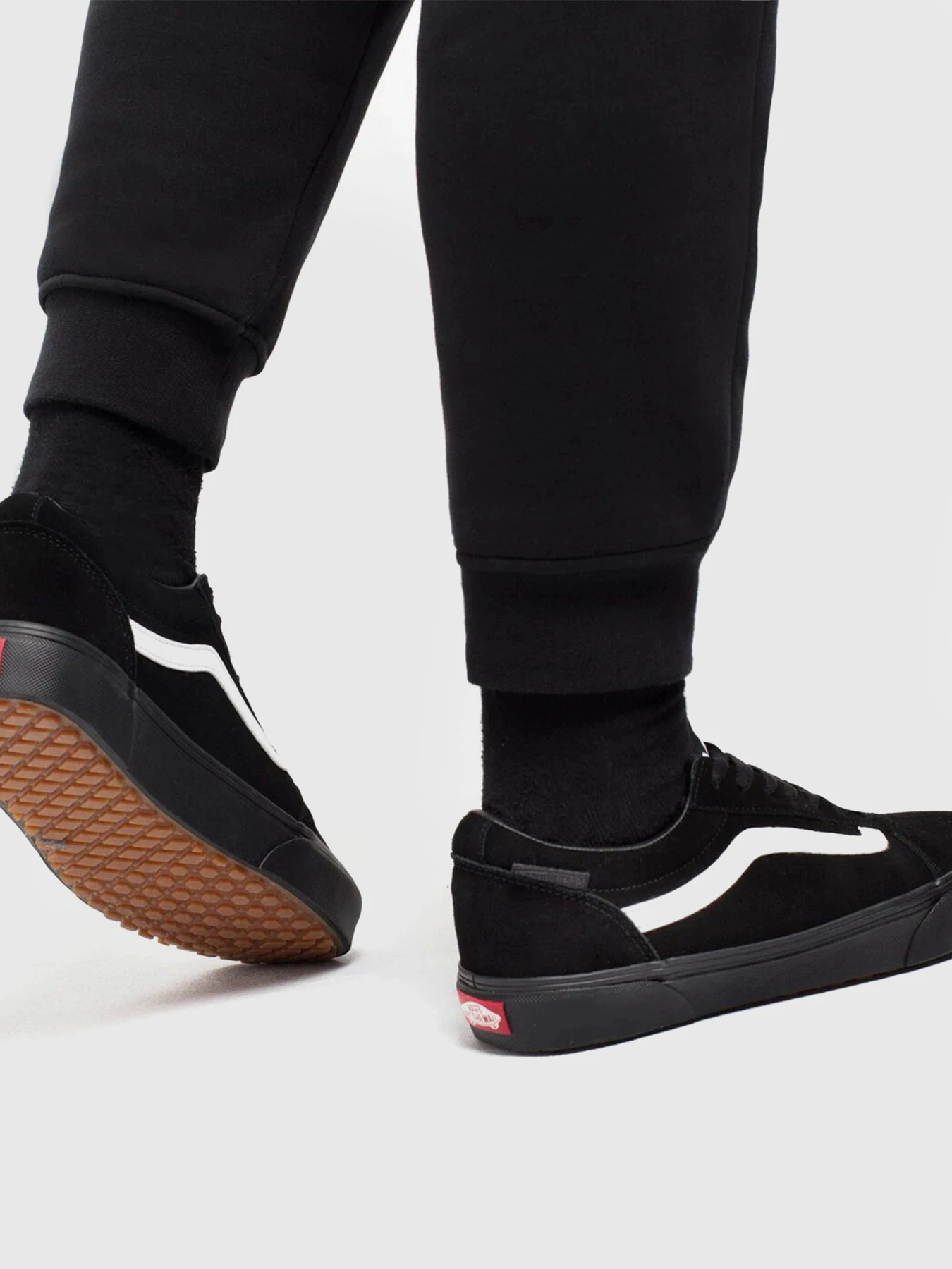 Кеди Vans Ward Guard модель VN0A5KXUBKA1 Кеди Vans Ward Guard модель VN0A5KXUBKA1 Фото