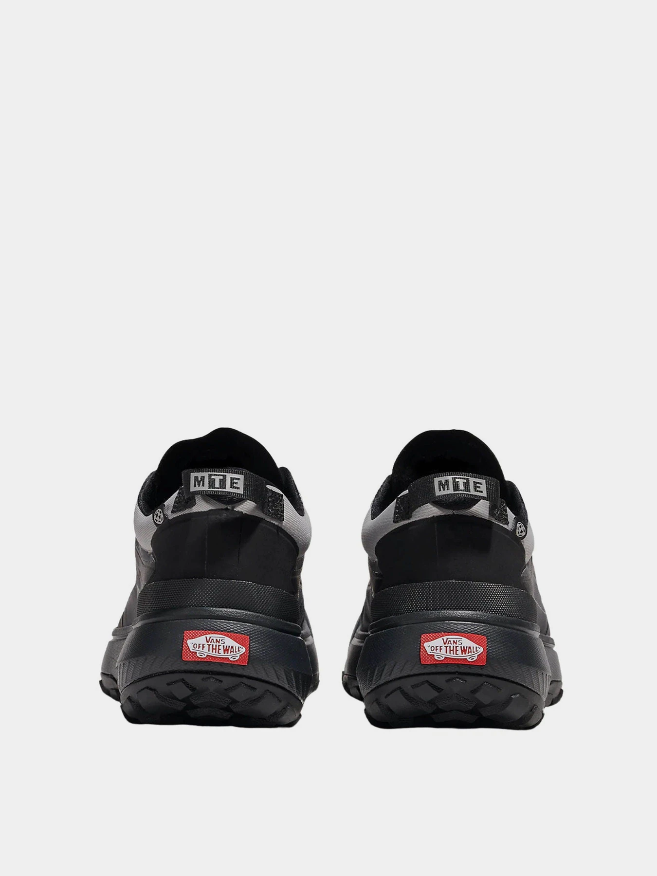 Кроссовки Vans модель VN000CVU85T1 Кроссовки Vans модель VN000CVU85T1 Фото