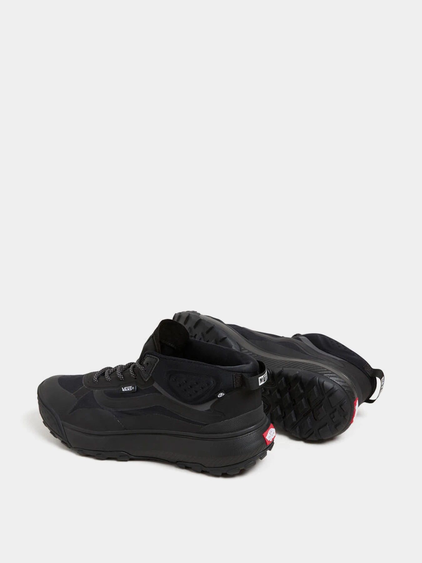 Ботинки и сапоги Vans MTE Crosspath Mid модель VN000CVVBKA1 Ботинки и сапоги Vans MTE Crosspath Mid модель VN000CVVBKA1 Фото