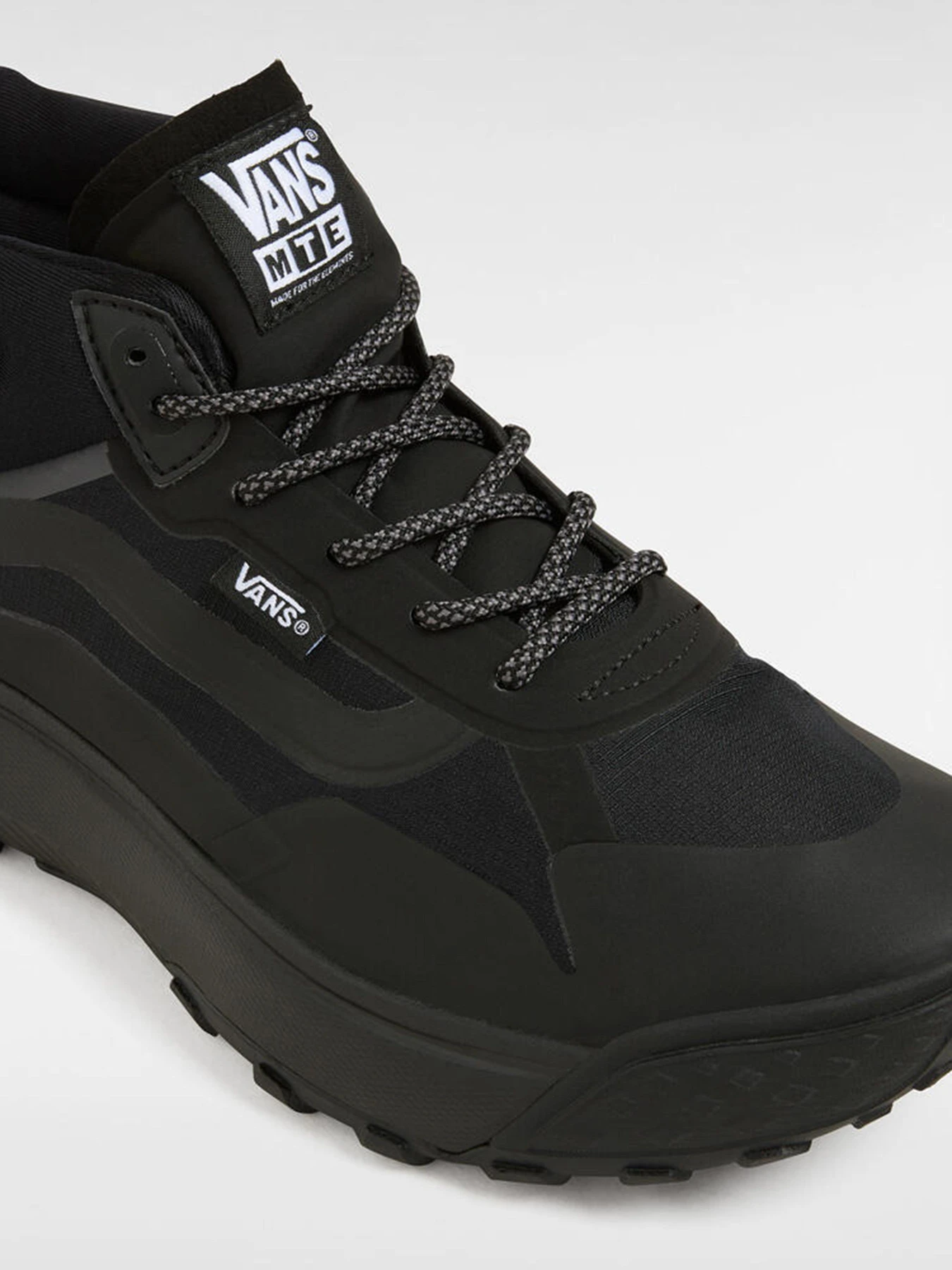 Ботинки и сапоги Vans MTE Crosspath Mid модель VN000CVVBKA1 Ботинки и сапоги Vans MTE Crosspath Mid модель VN000CVVBKA1 Фото