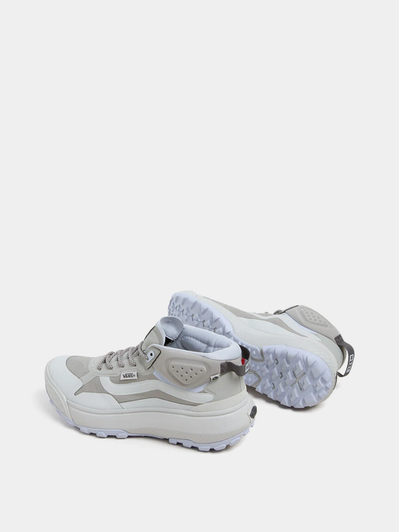 Ботинки и сапоги Vans MTE Crosspath Mid модель VN000CVVKAQ1 Ботинки и сапоги Vans MTE Crosspath Mid модель VN000CVVKAQ1 Фото
