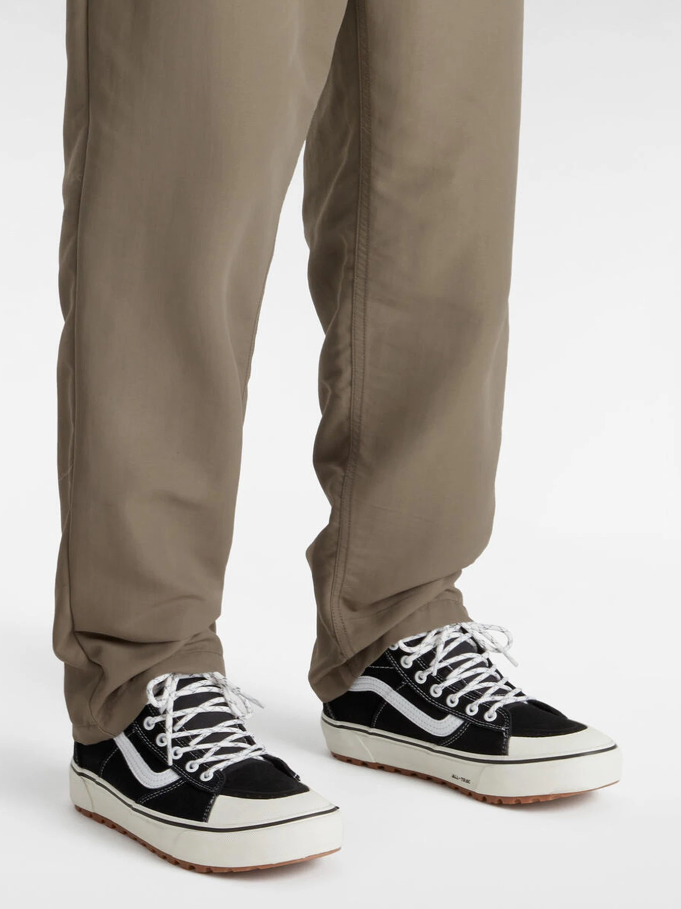 Кеды Vans MTE Sk8-Hi Waterproof модель VN000CVT6BT1 Кеды Vans MTE Sk8-Hi Waterproof модель VN000CVT6BT1 Фото