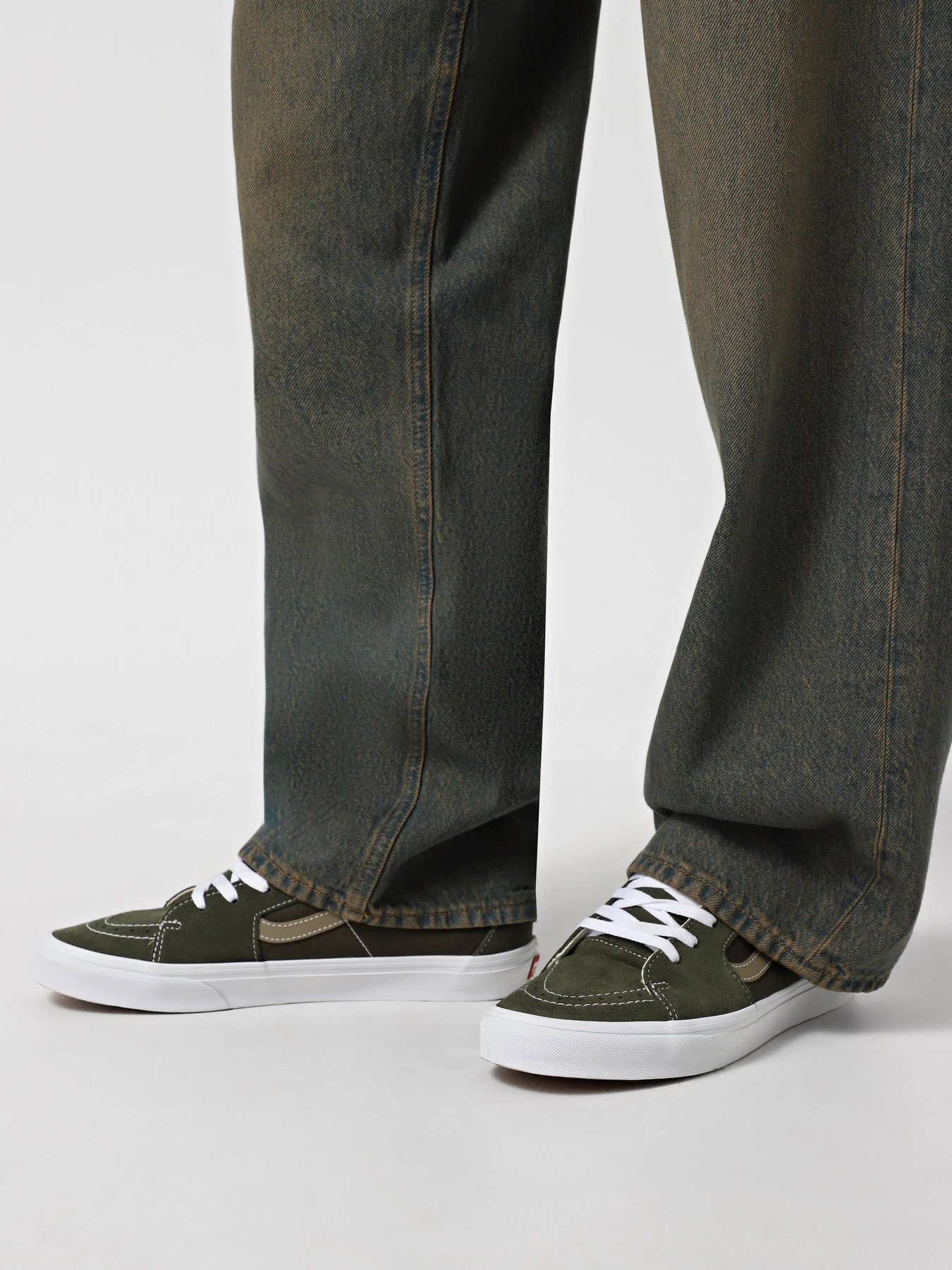 Кеди Vans SK8-Low модель VN0009QR50K1 Кеди Vans SK8-Low модель VN0009QR50K1 Фото