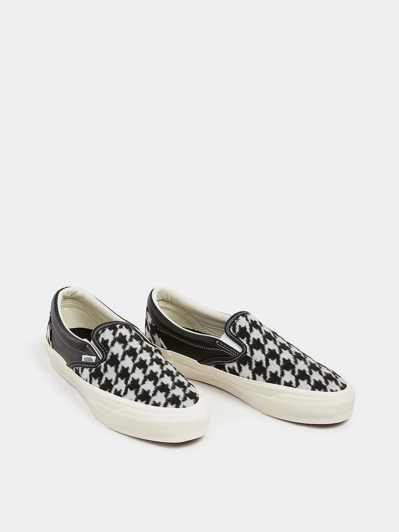 Сліпони та мокасини Vans Slip-On Reissue 98 модель VN000CSEBLK1 Сліпони та мокасини Vans Slip-On Reissue 98 модель VN000CSEBLK1 Фото