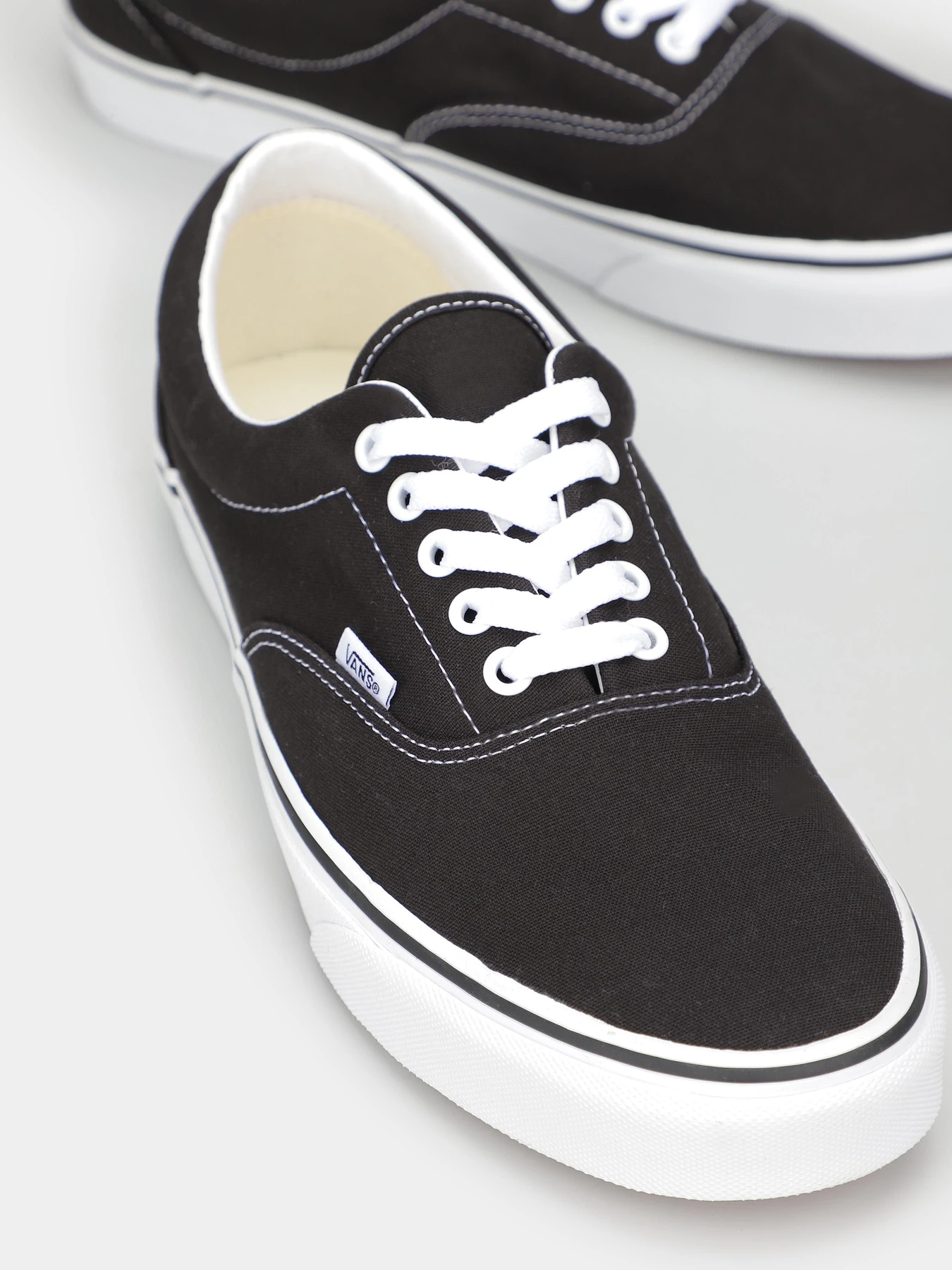 Кеди Vans Era модель VN000EWZBLK1 Кеди Vans Era модель VN000EWZBLK1 Фото