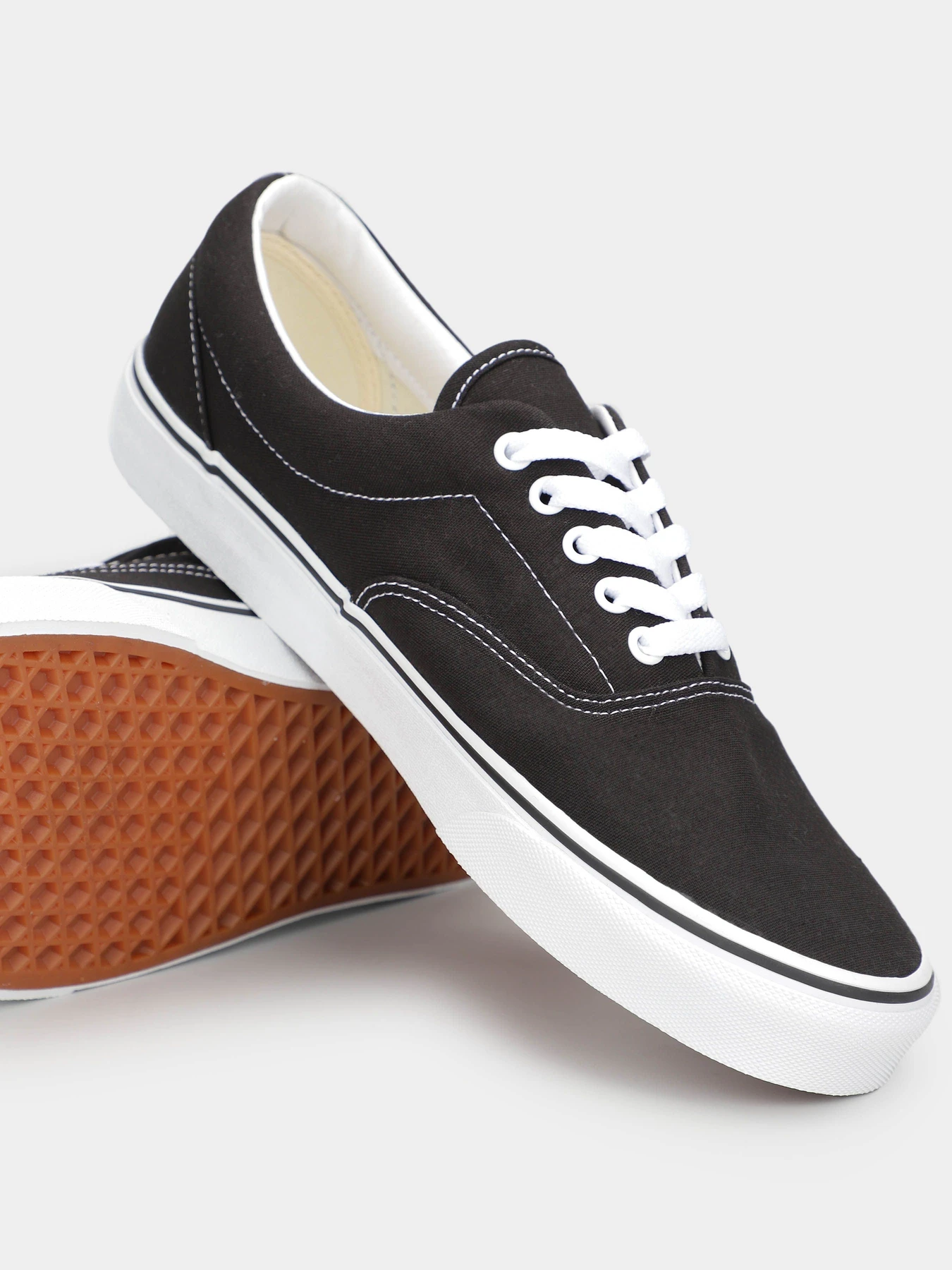 Кеди Vans Era модель VN000EWZBLK1 Кеди Vans Era модель VN000EWZBLK1 Фото