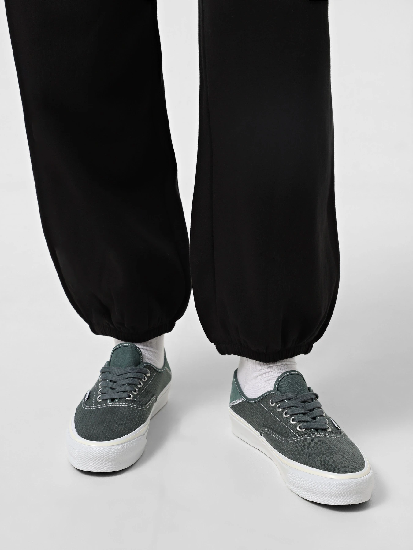 Кеды Vans Premium Authentic 44 модель VN000D4YFRS1 Кеды Vans Premium Authentic 44 модель VN000D4YFRS1 Фото