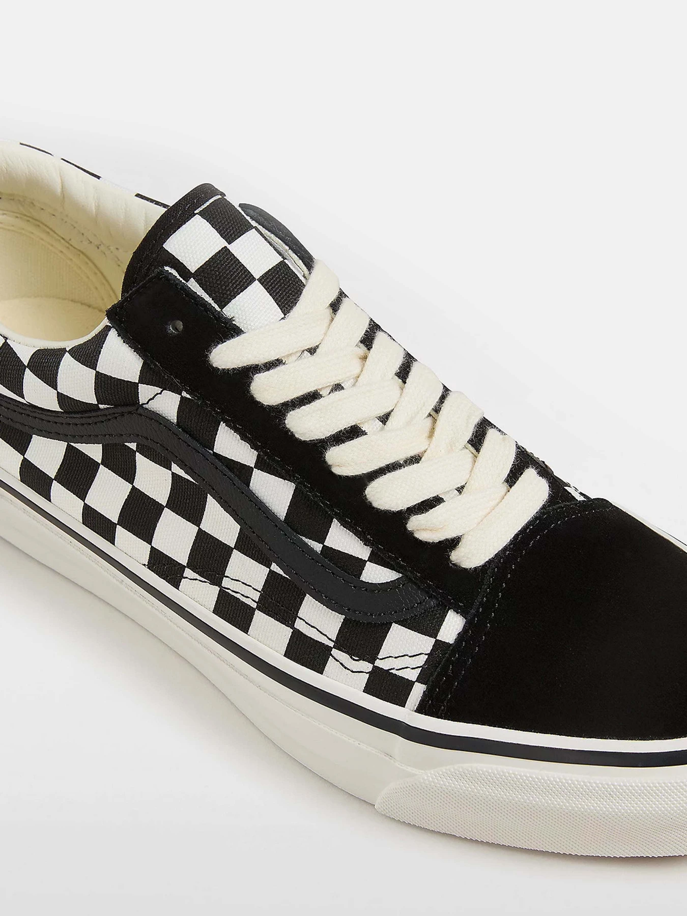 Кеды Vans Lx Old Skool модель VN000D56BZW1 Кеды Vans Lx Old Skool модель VN000D56BZW1 Фото