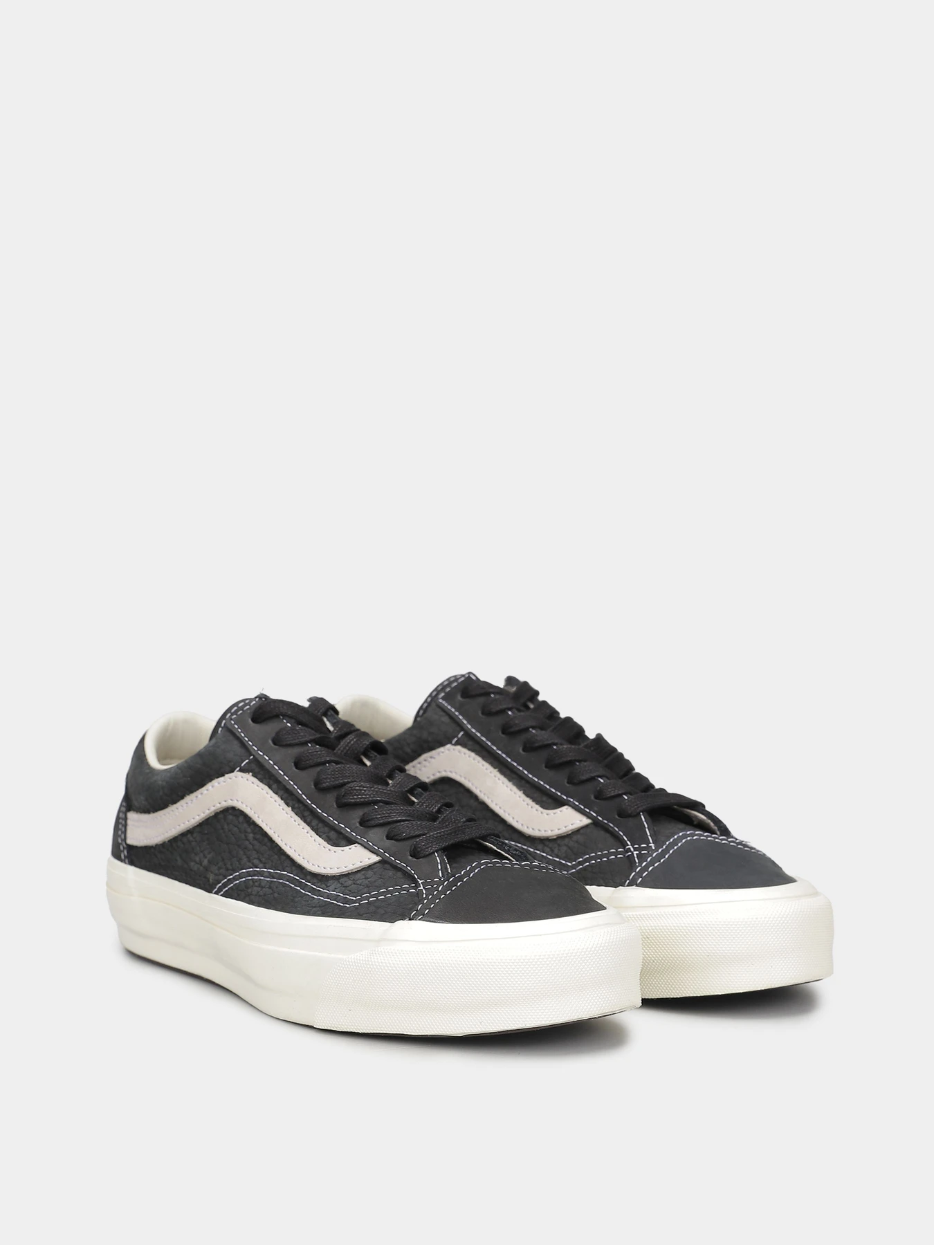 Кеды Vans Lx Old Skool 36 модель VN000D57BLK1 Кеды Vans Lx Old Skool 36 модель VN000D57BLK1 Фото