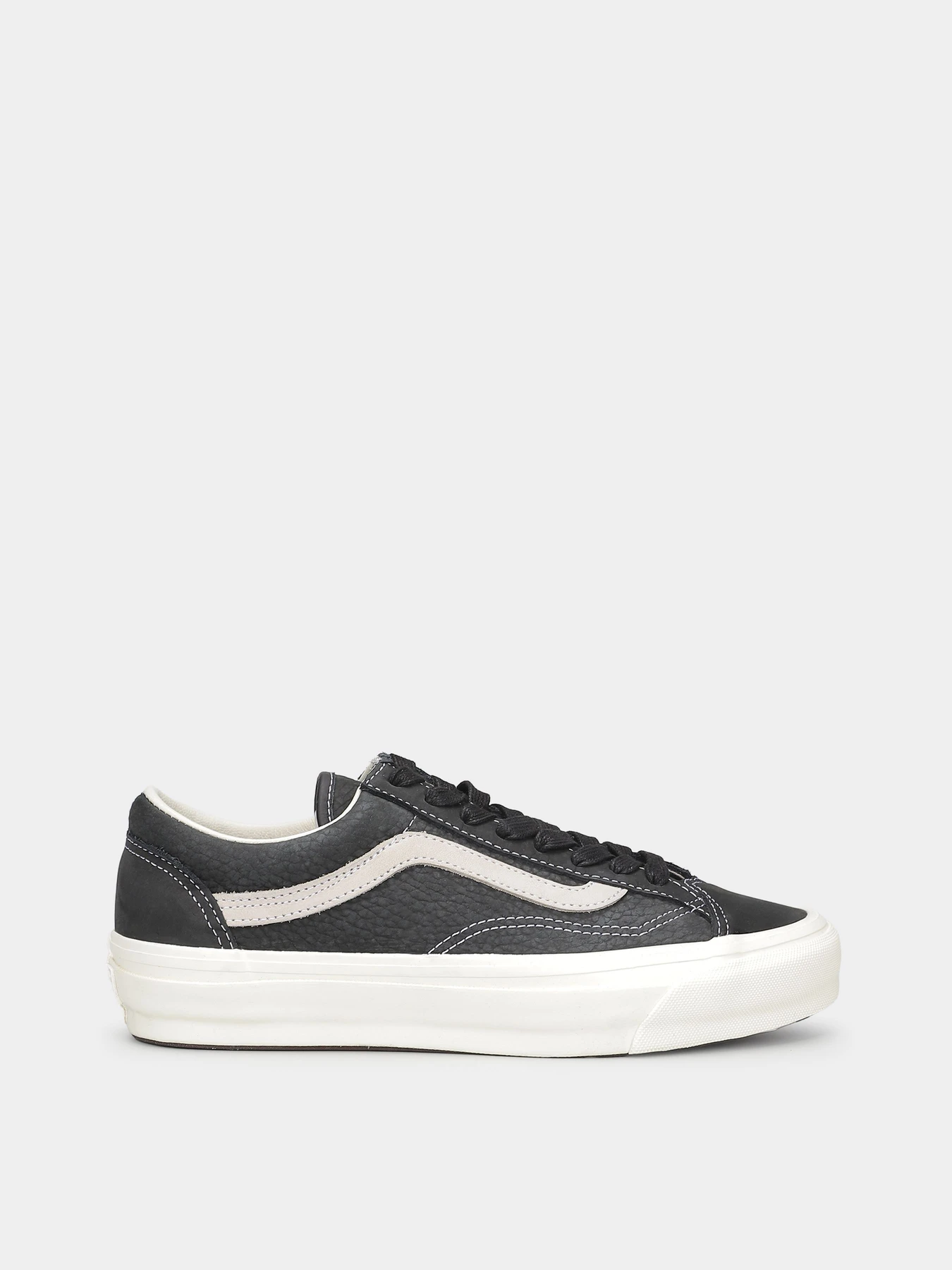 Кеды Vans Lx Old Skool 36 модель VN000D57BLK1 Кеды Vans Lx Old Skool 36 модель VN000D57BLK1 Фото