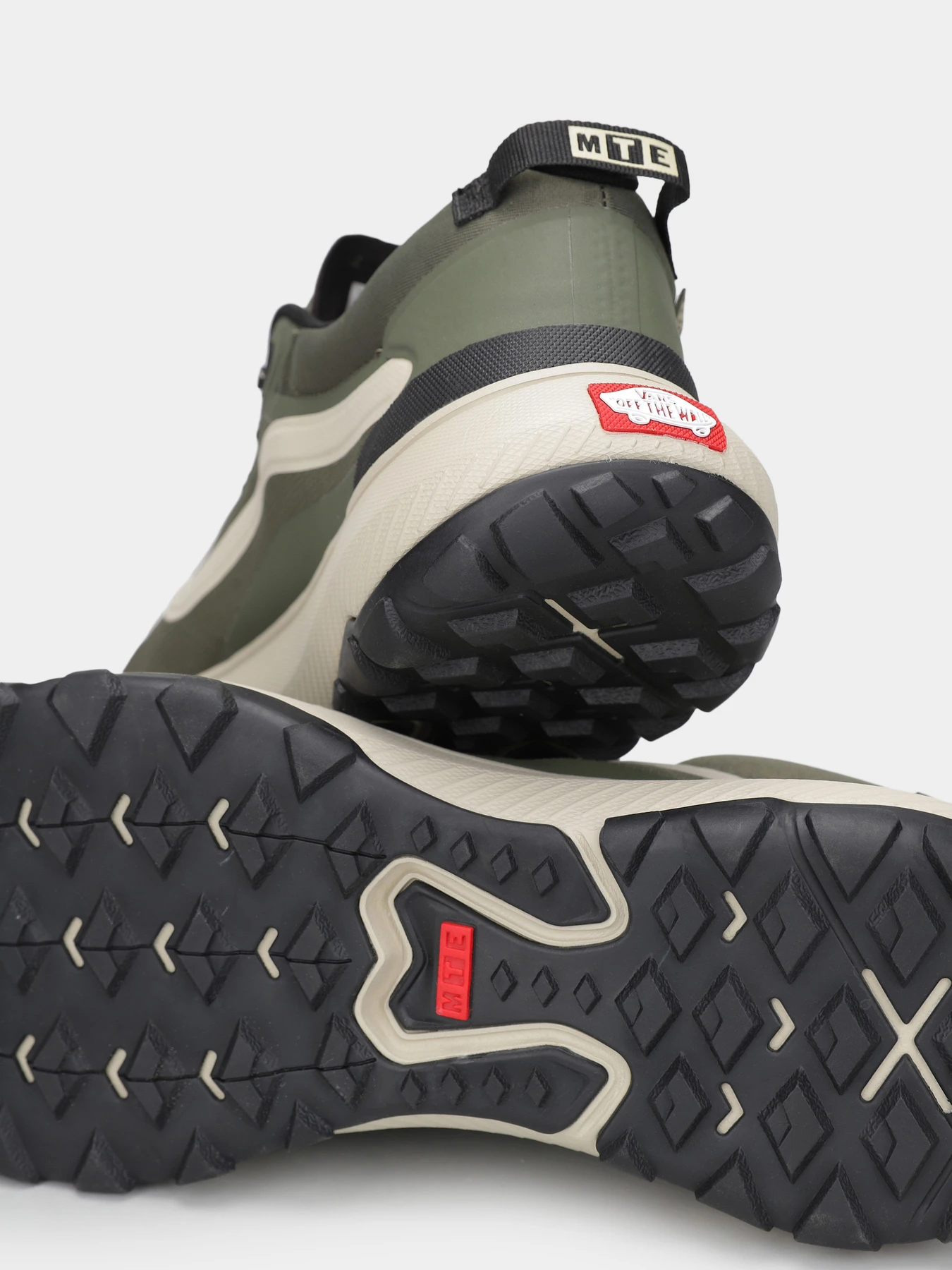 Кроссовки Vans MTE Crosspath модель VN000CVU50K1 Кроссовки Vans MTE Crosspath модель VN000CVU50K1 Фото