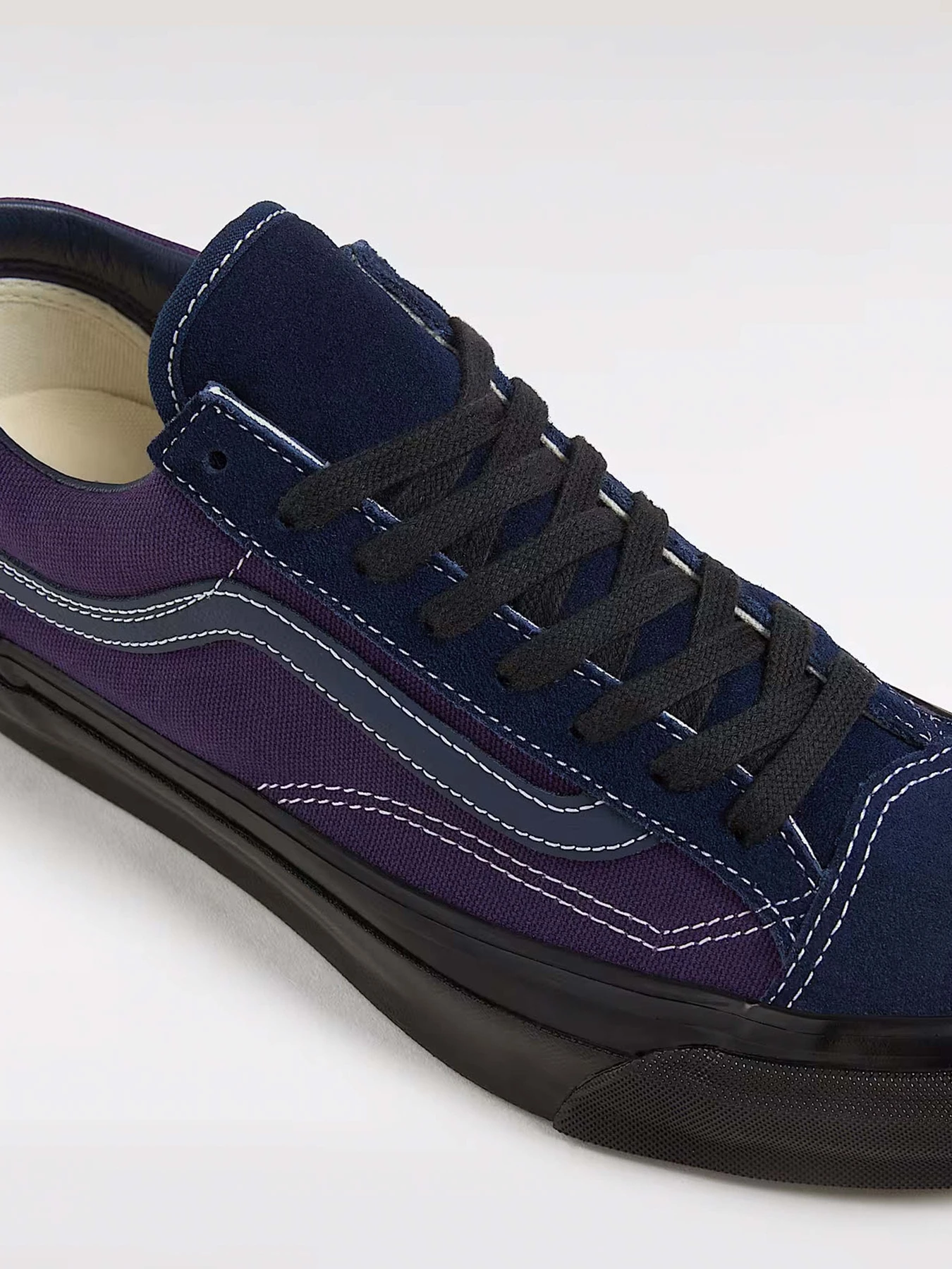 Кеды Vans LX Old Skool 36 модель VN000D57ESD1 Кеды Vans LX Old Skool 36 модель VN000D57ESD1 Фото