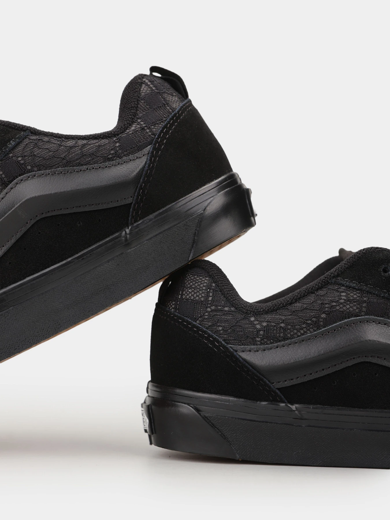 Кеды Vans Knu Skool модель VN000D6Z9NS1 Кеды Vans Knu Skool модель VN000D6Z9NS1 Фото