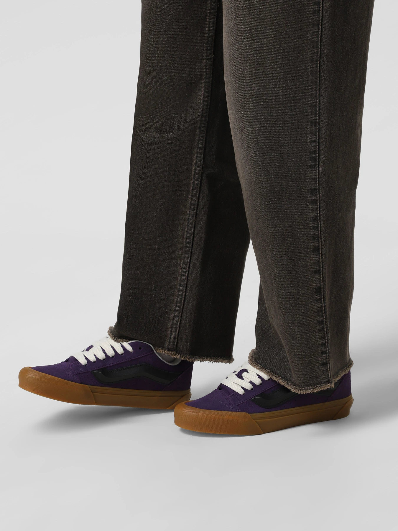 Кеды Vans Knu Skool модель VN000D6ZEMT1 Кеды Vans Knu Skool модель VN000D6ZEMT1 Фото