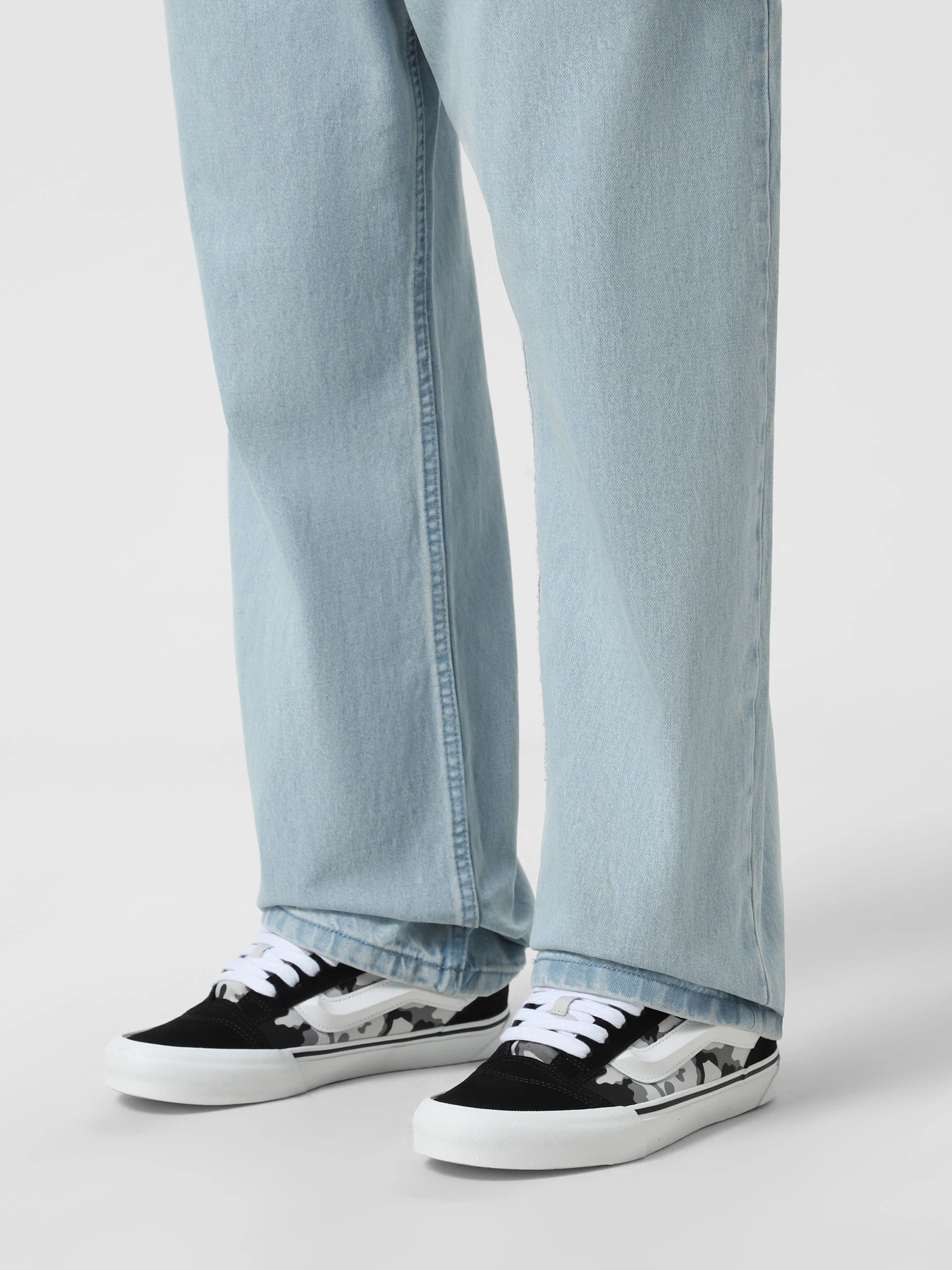 Кеды Vans Knu Skool модель VN000D22BZW1 Кеды Vans Knu Skool модель VN000D22BZW1 Фото