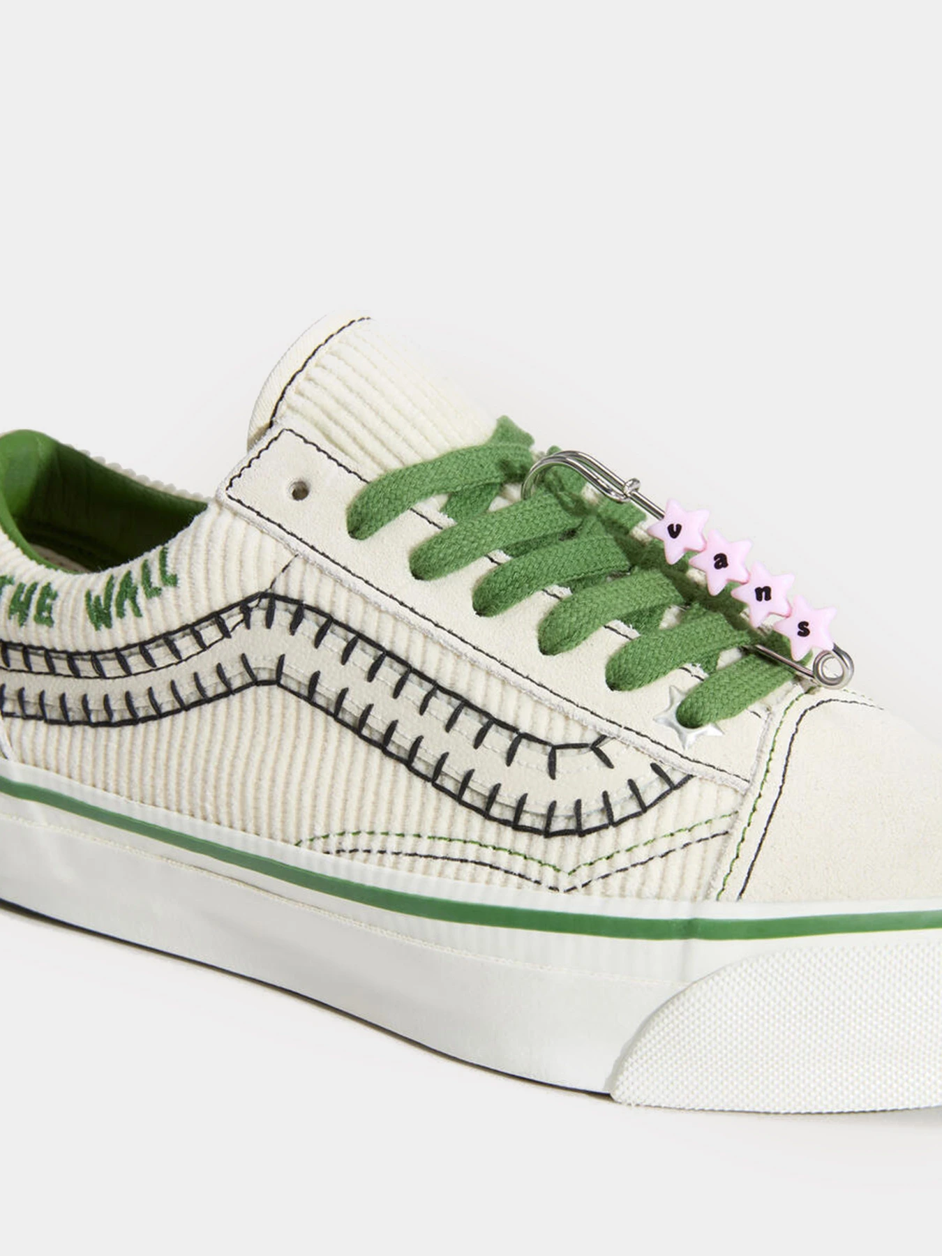 Кеды Vans Old Skool Charms модель VN000EGYCRM1 Кеды Vans Old Skool Charms модель VN000EGYCRM1 Фото